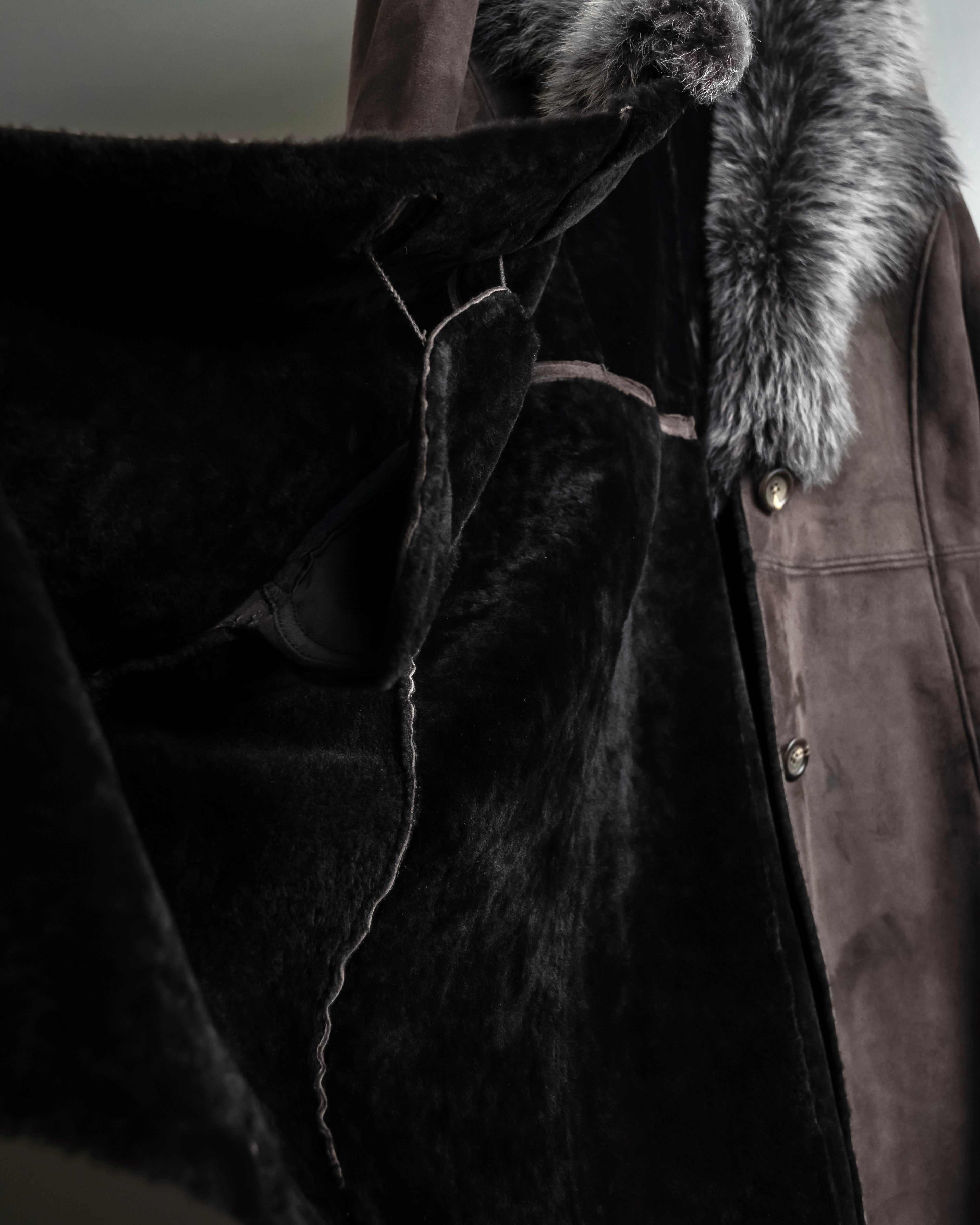 "NORTH BEACH" Smoky lamb fur design suede leather coat