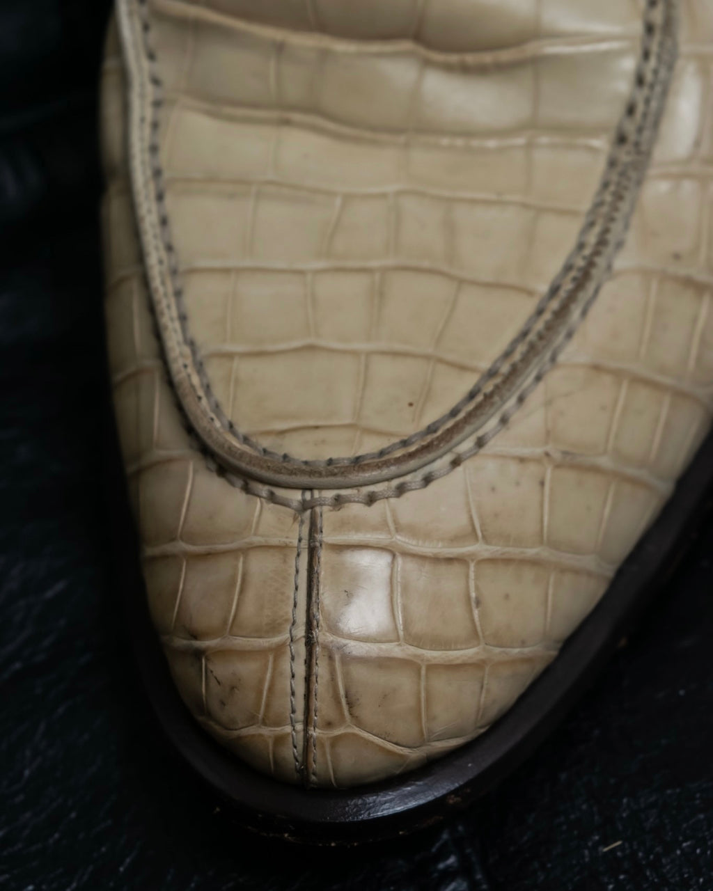 "GIORGIO ARMANI"Off-white crocodile leather loafers