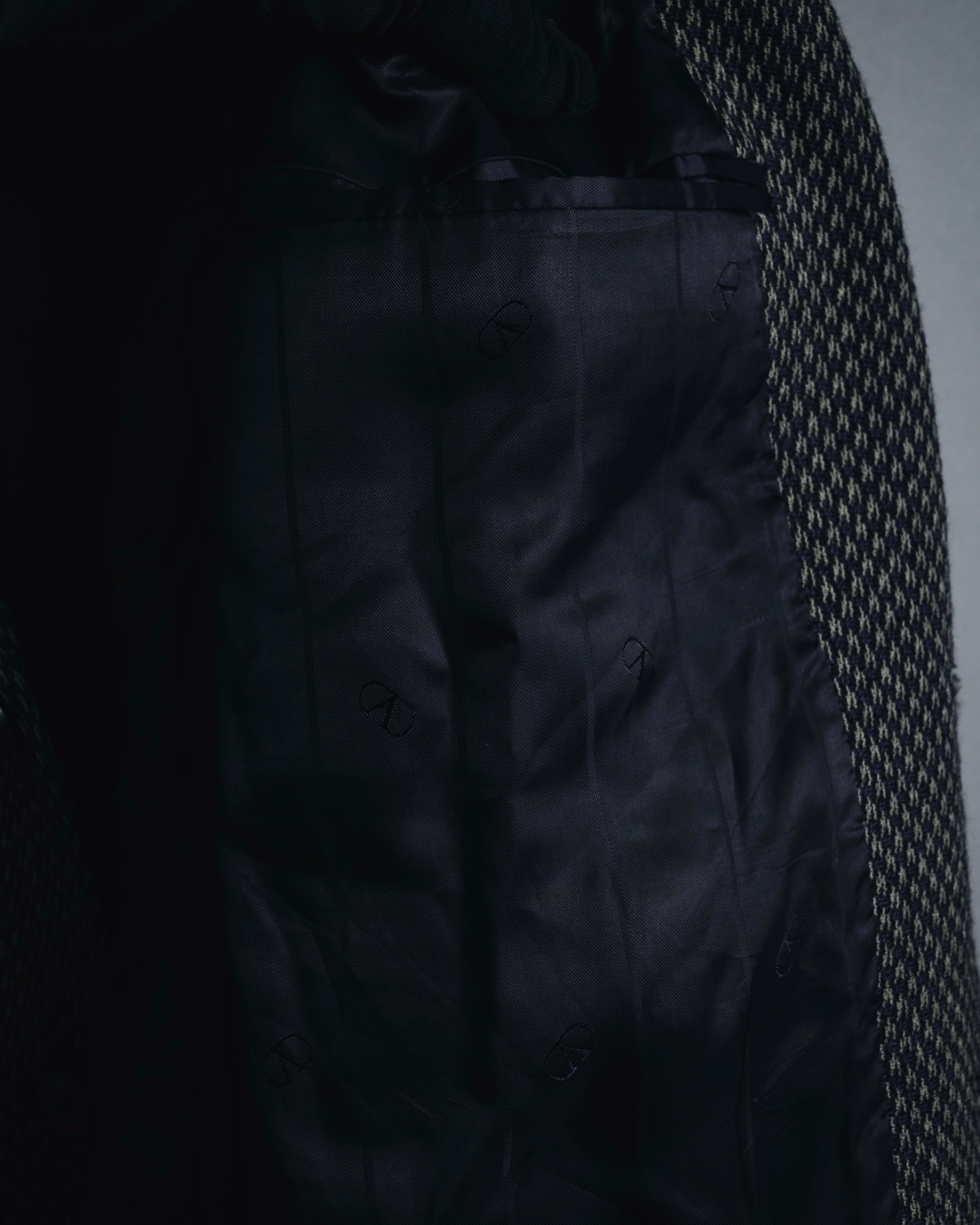 "VALENTINO GARAVANI BOUTIQUE"
Late 80’s - Early 90’s soft-structured birdseye wool tailored jacket