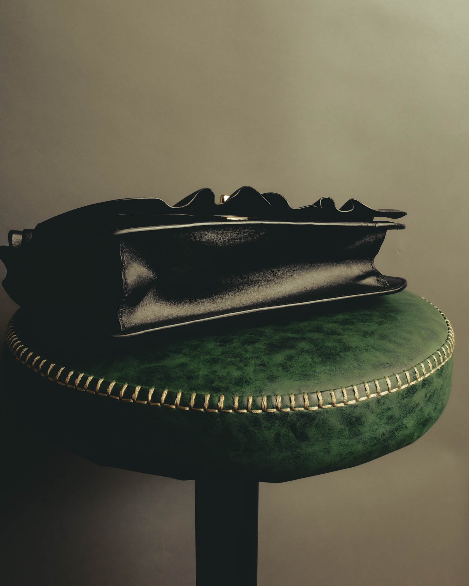 "RED VALENTINO" 2010's Ruffled leather shoulder bag