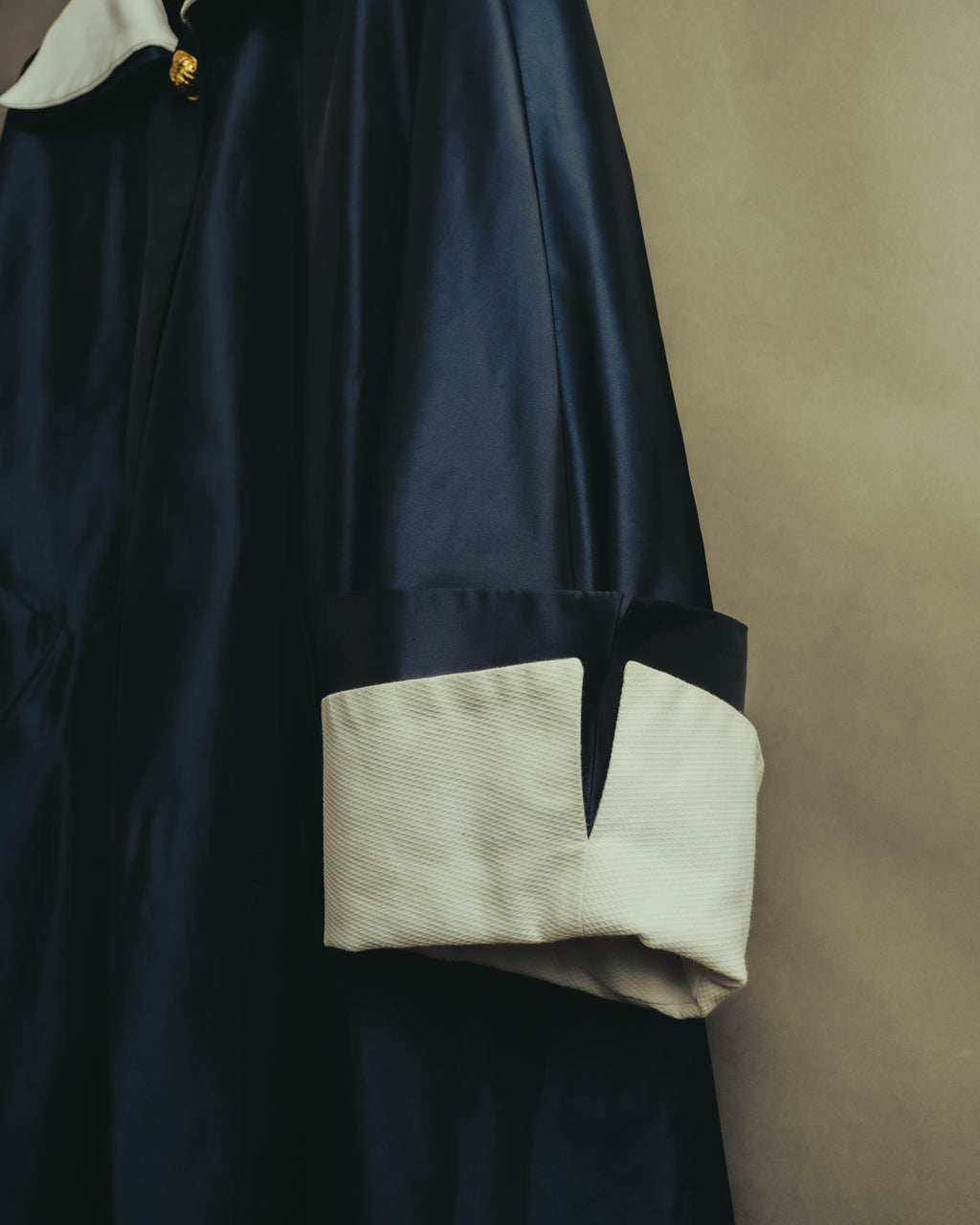 "CELINE" 70's-80's Dramatic contrast collar long coat