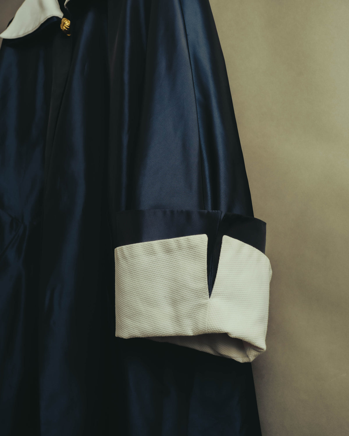 "CELINE" 70's-80's Dramatic contrast collar long coat