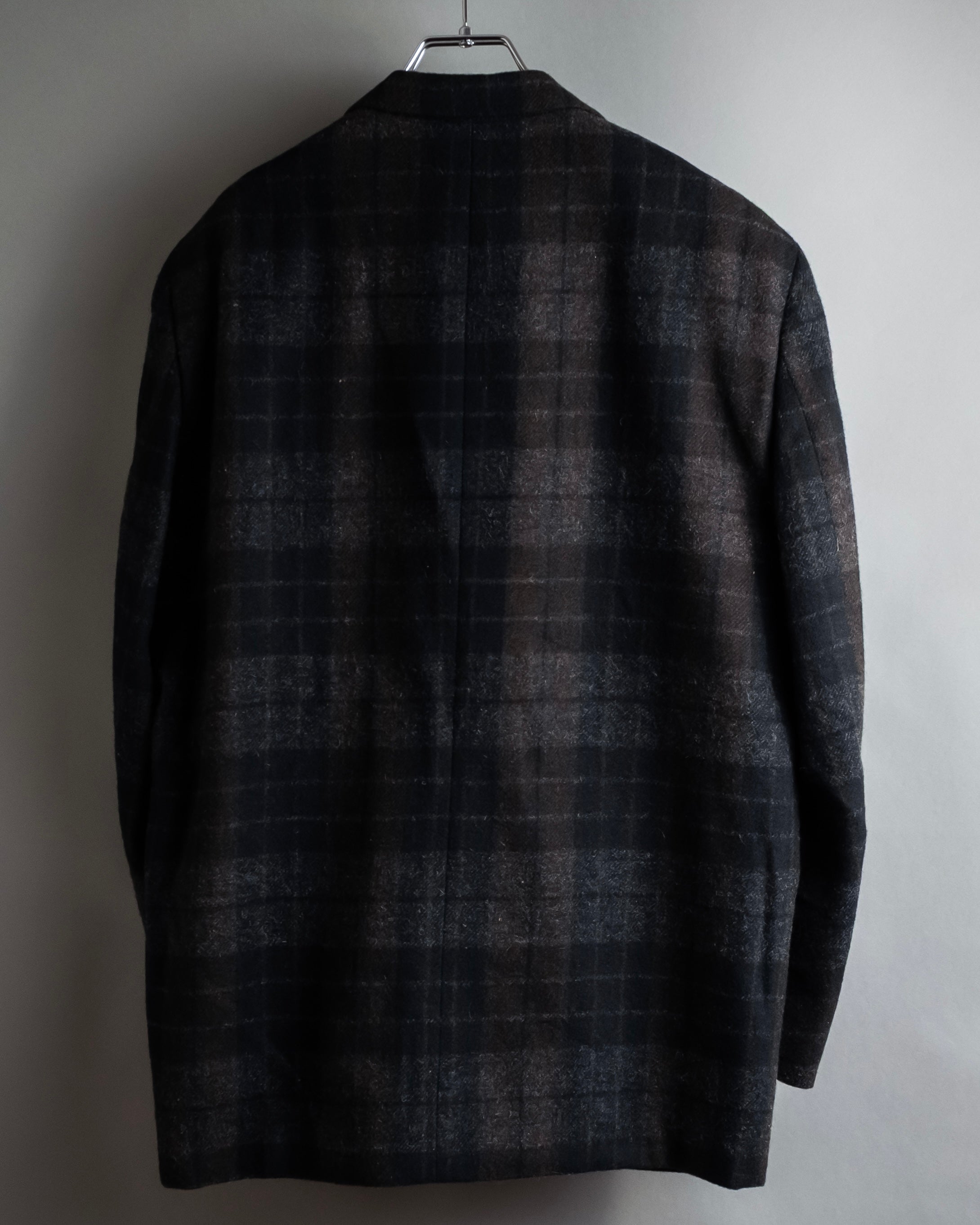 “COMME des GARÇONS HOMME”
88AW Boxy plaid tailored jacket