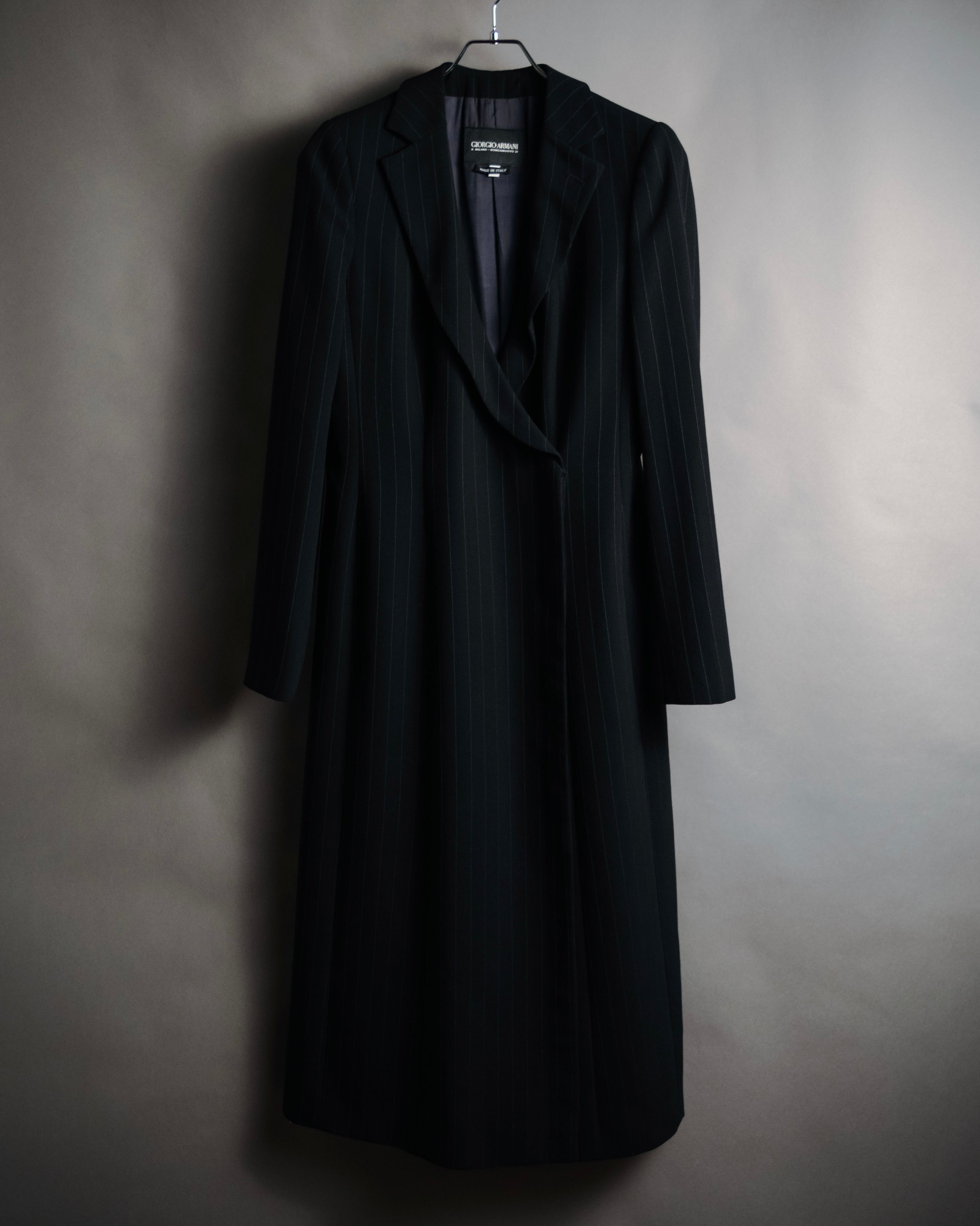 –SPECIAL– "GIORGIO ARMANI"
90’s Borgonuovo 21 pinstripe fly front long coat