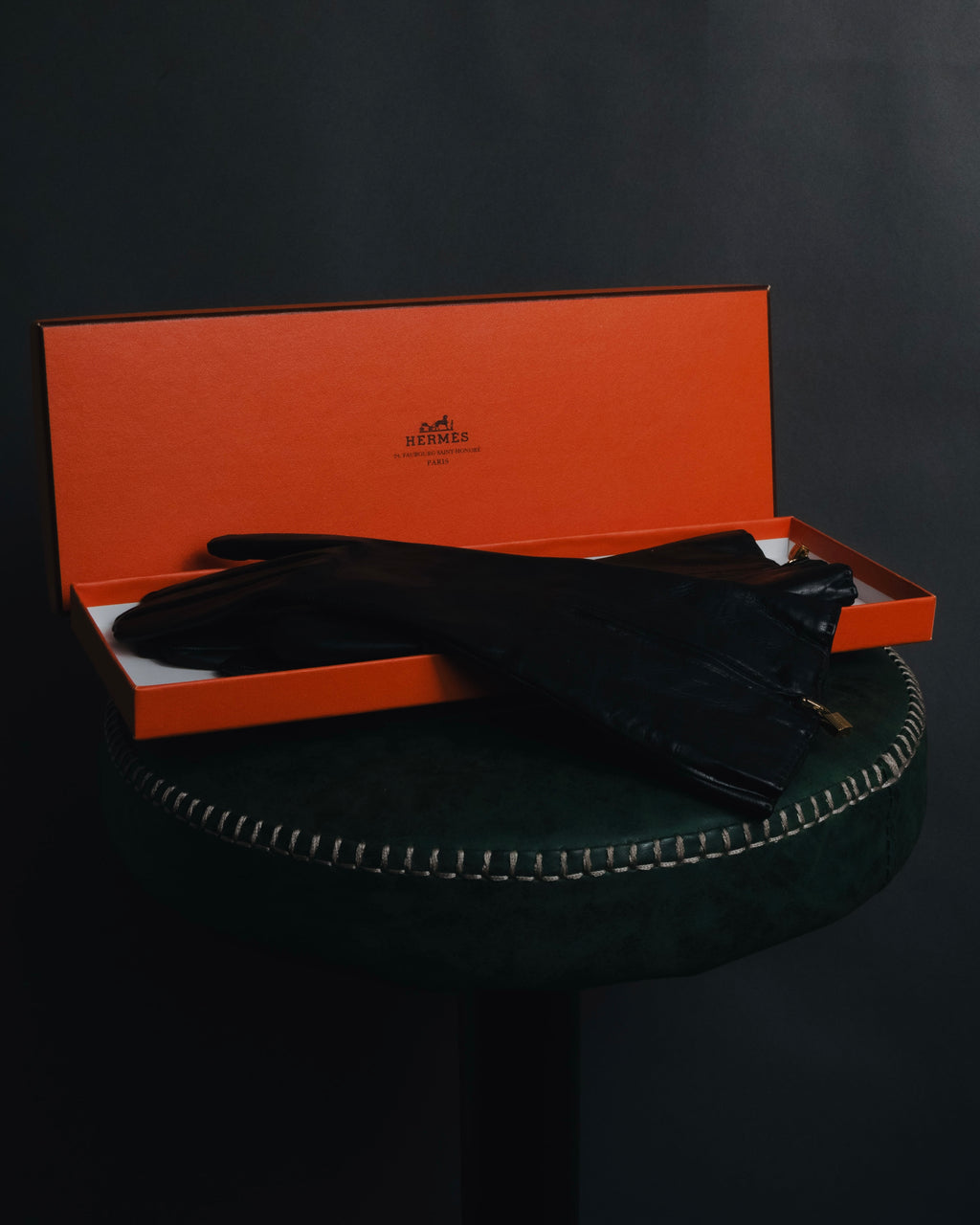 "HERMES" 90’s-00’s iconic padlock-zip lambskin Kelly gloves