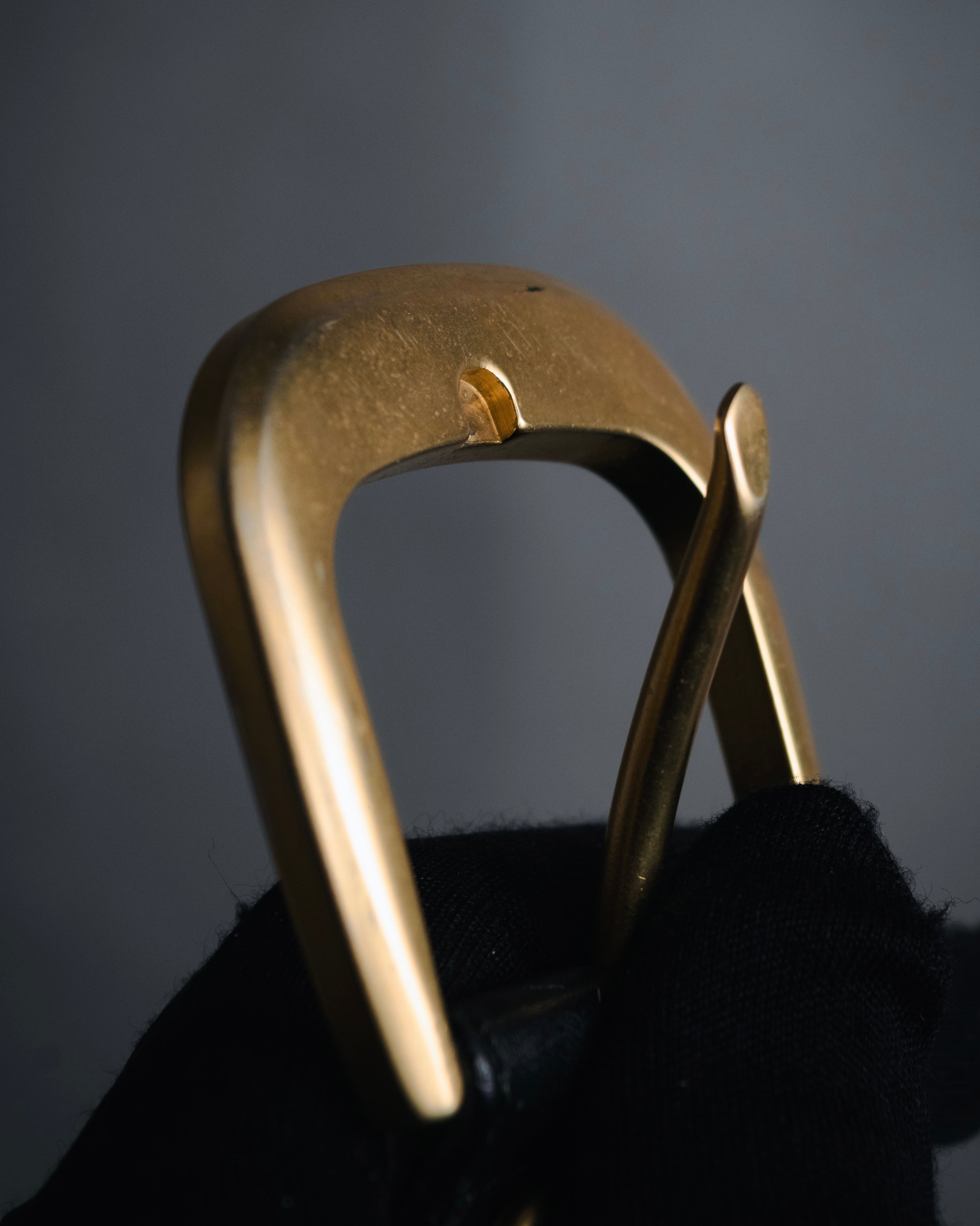 "Salvatore Ferragamo" 90-05’s double gancini keeper leather belt