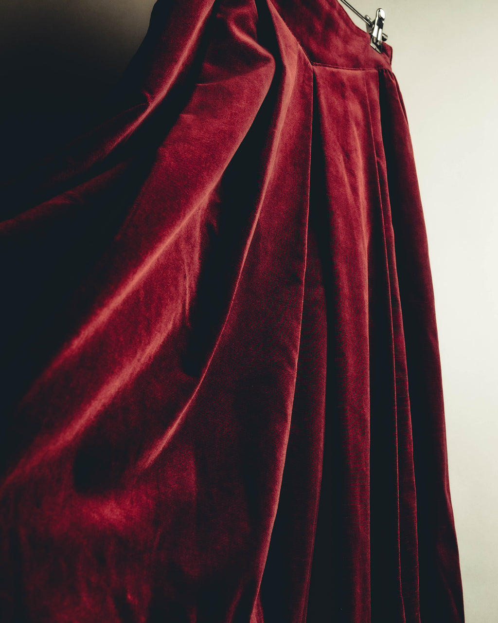 -SPECIAL- "Christian Dior" 80's-early 90's Burgundy velvet pleated skirt