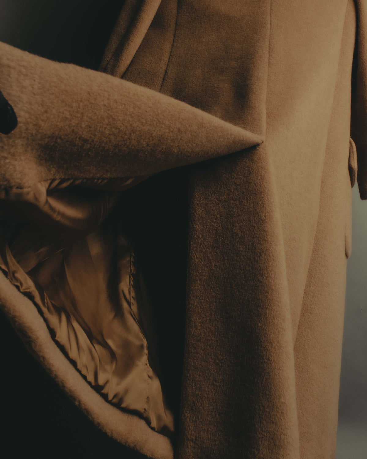 "VALENTINO MISS V" 80's-90's Camel hair single-breasted coat