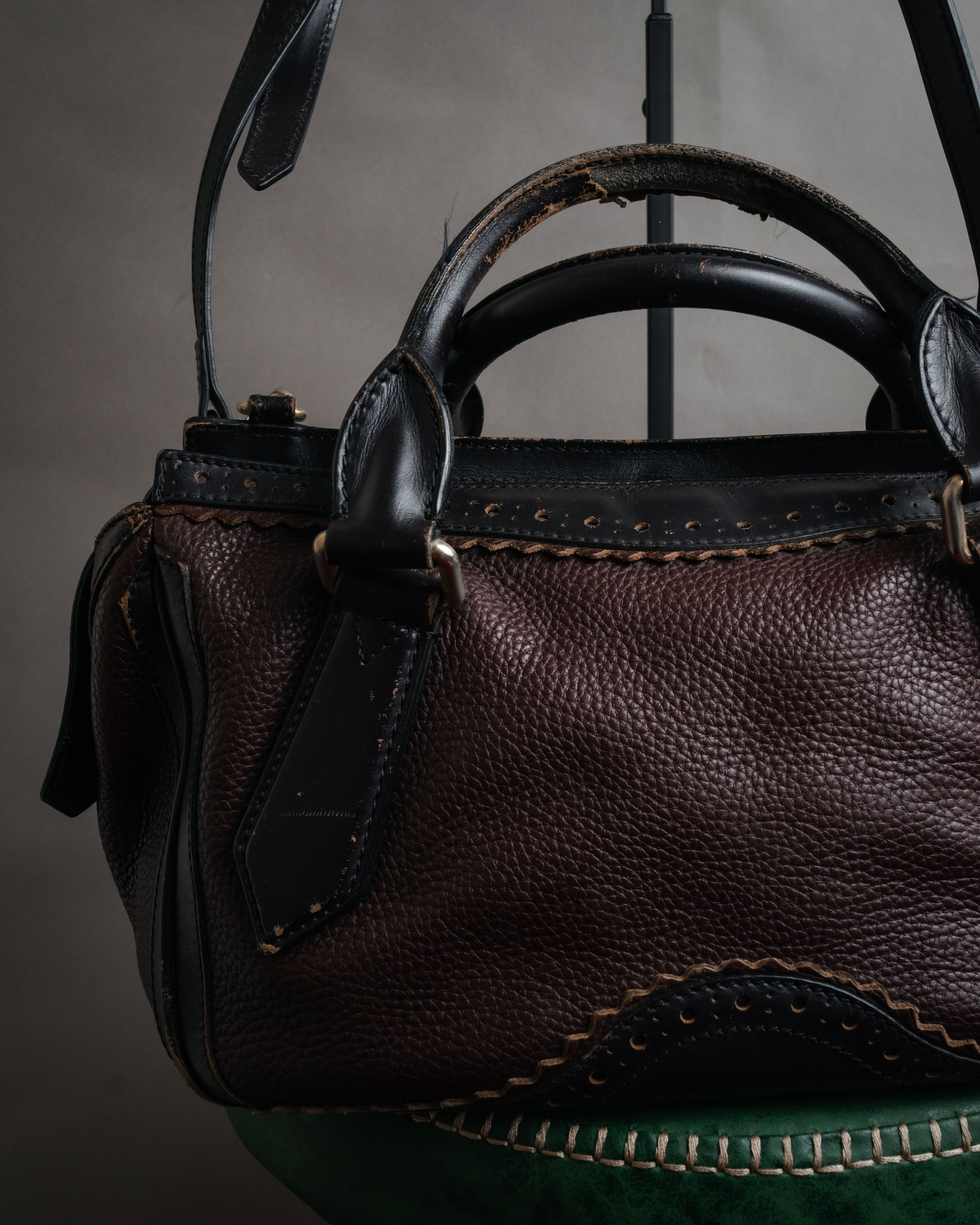 “BURBERRY” 2010’s Brogue tassel leather bag