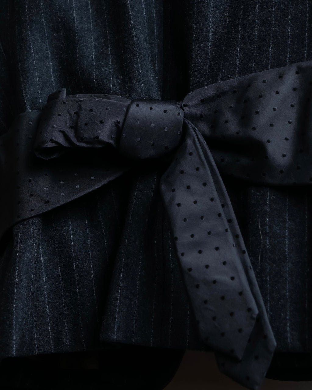 "MOSCHINO" Chalk stripe pattern separate fabric docking tailored jacket