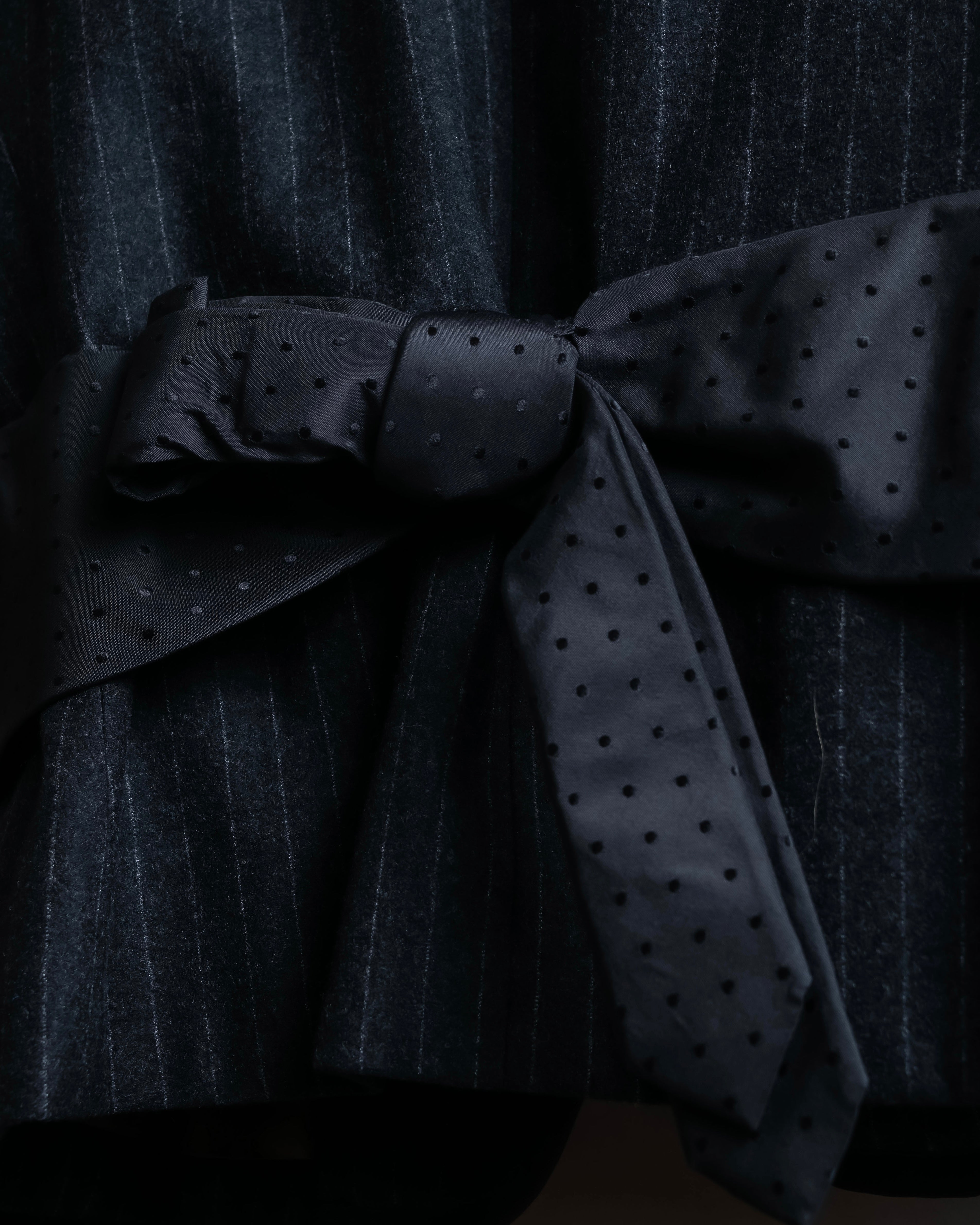 "MOSCHINO" Chalk stripe pattern separate fabric docking tailored jacket