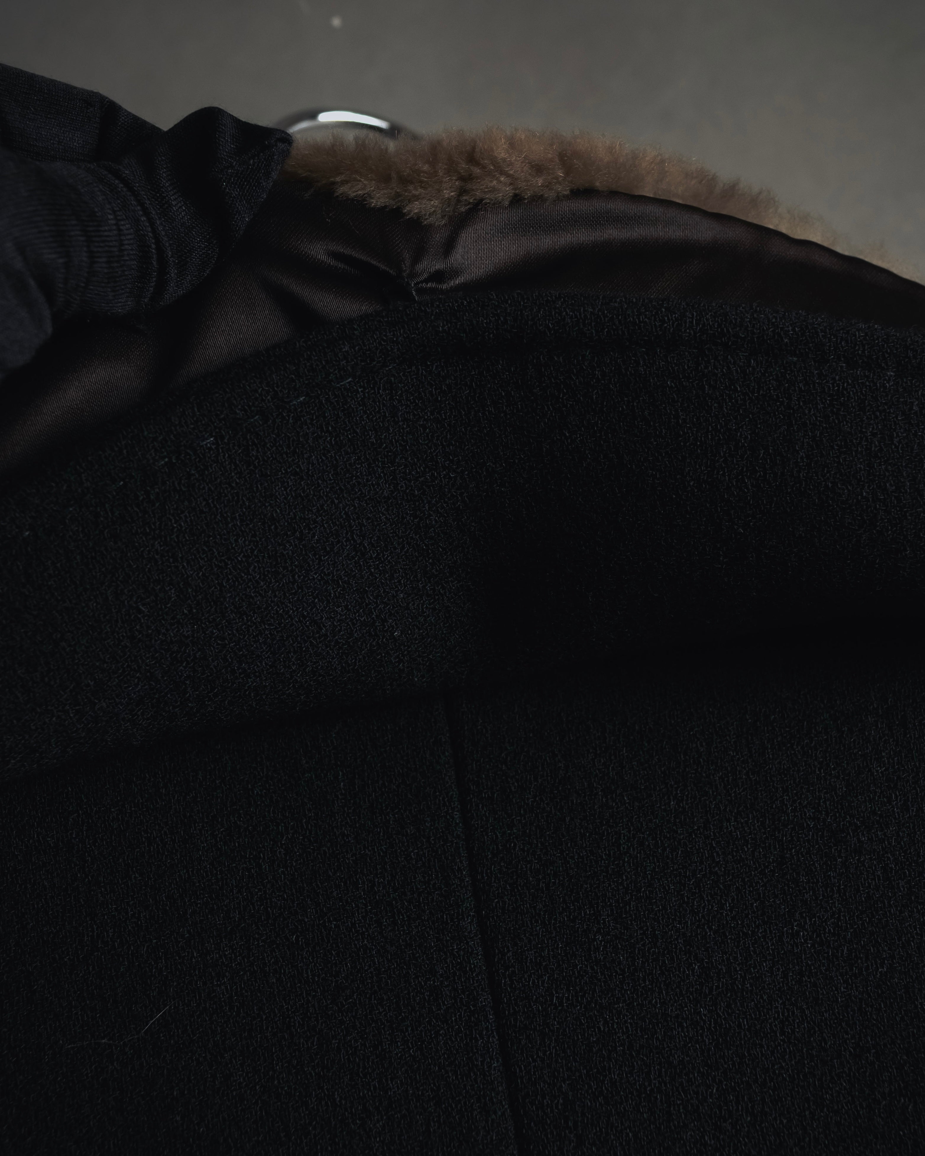 -SPECIAL- "Max Mara"
90’s Detachable fur collar virgin wool long coat