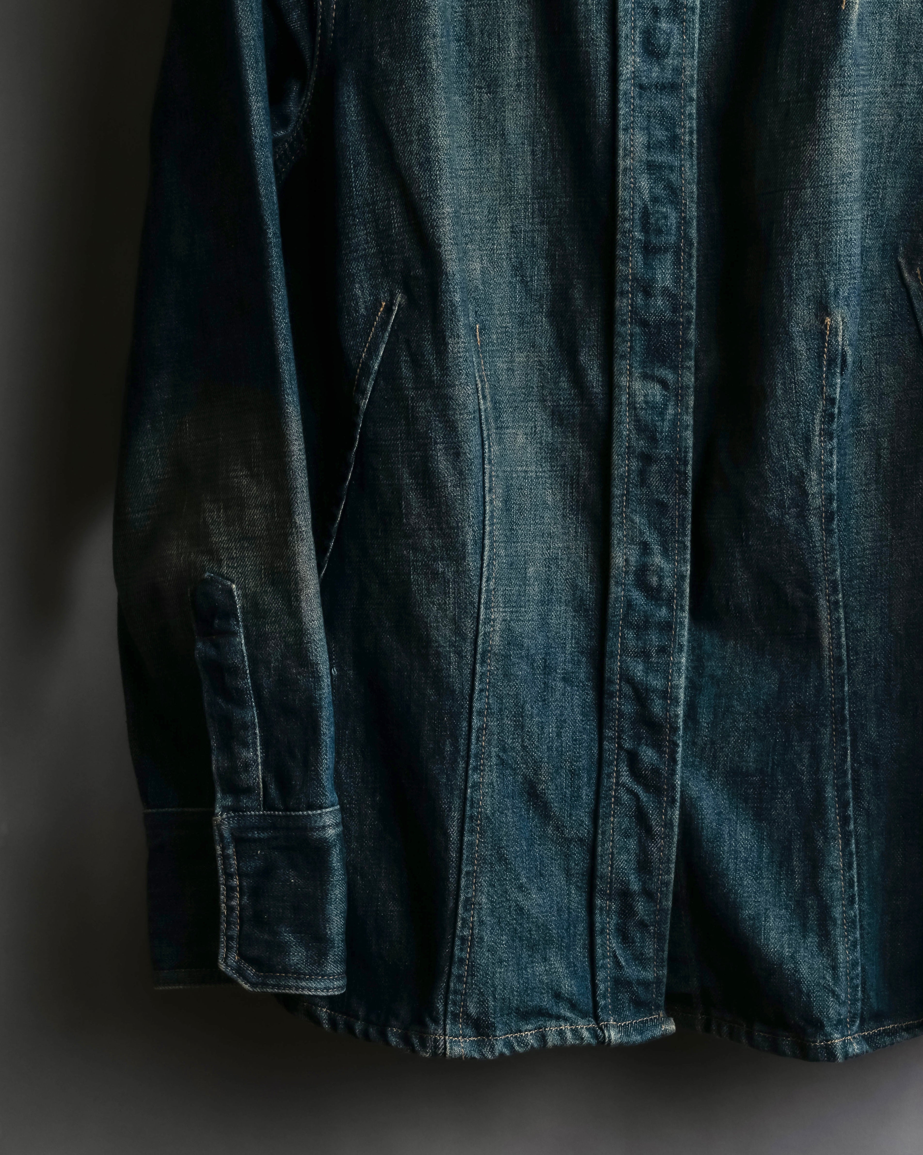 "GUCCI" Vintage faded shaped denim jacket