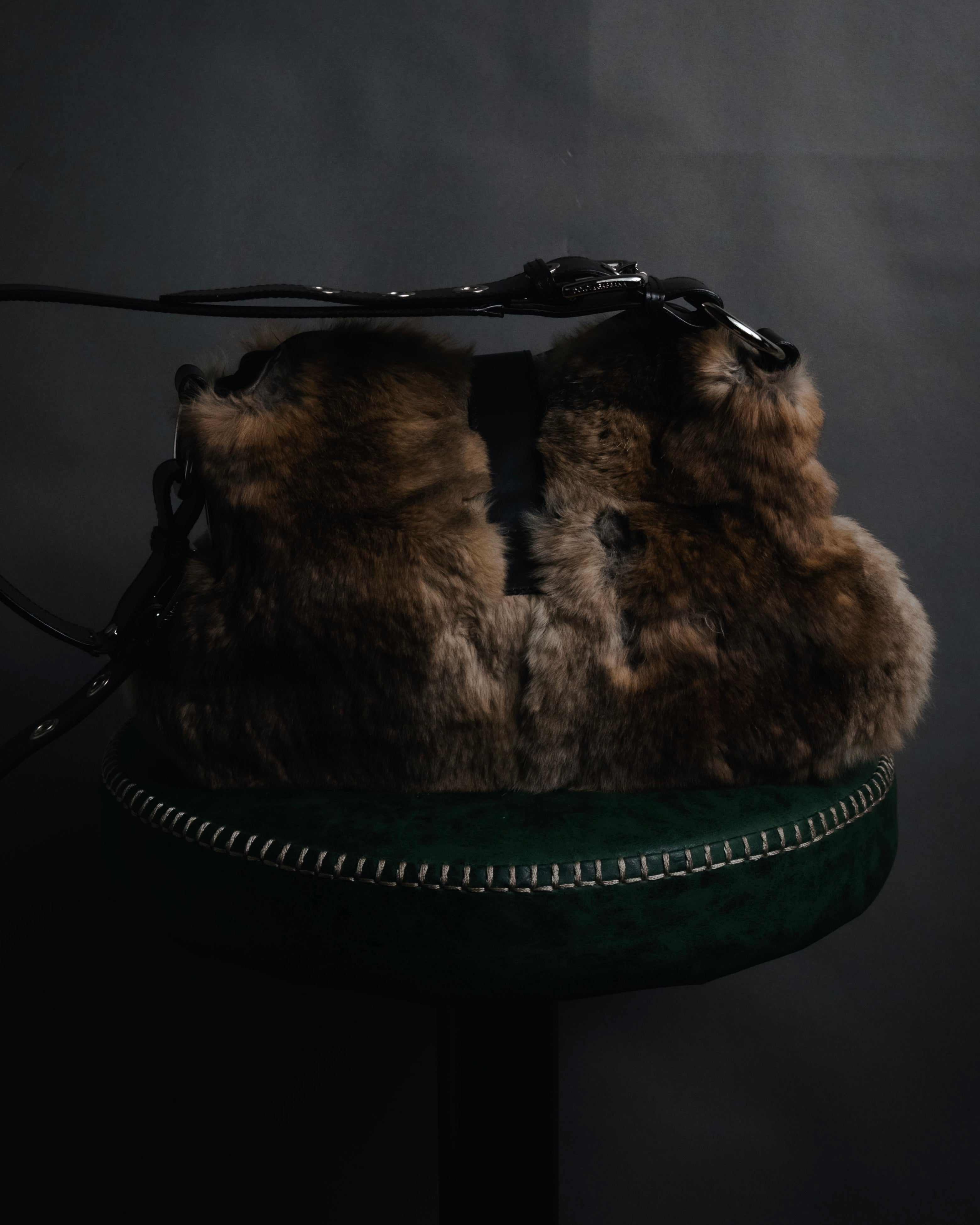 "DOLCE&GABBANA" 00’s-10’s Fur shoulder bag with logo hardware
