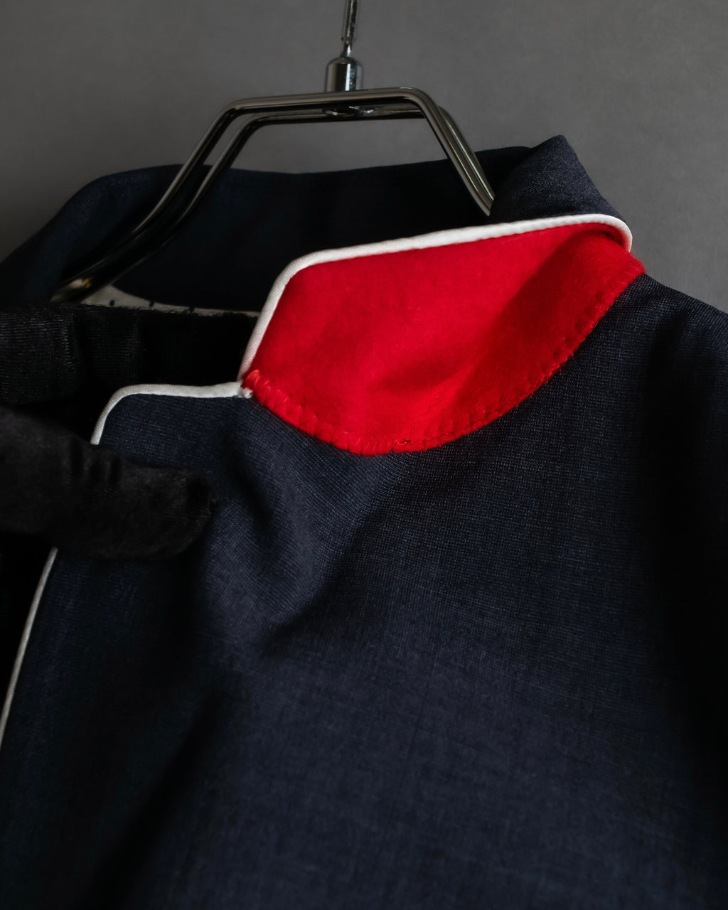 "PAUL SMITH" Consecutive button design compact jacket