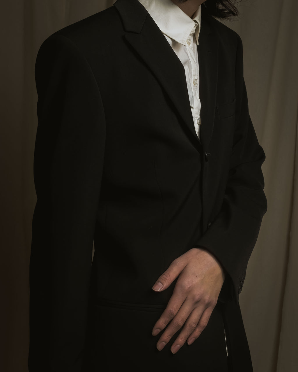 "EMPORIO ARMANI" Minimalist three-button tailored jacket