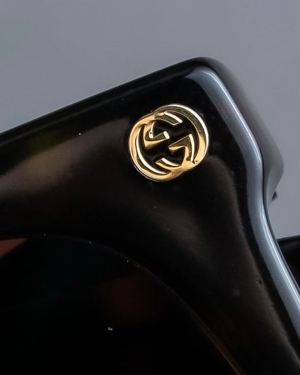 "GUCCI" Wellington frame bee engraved sunglasses