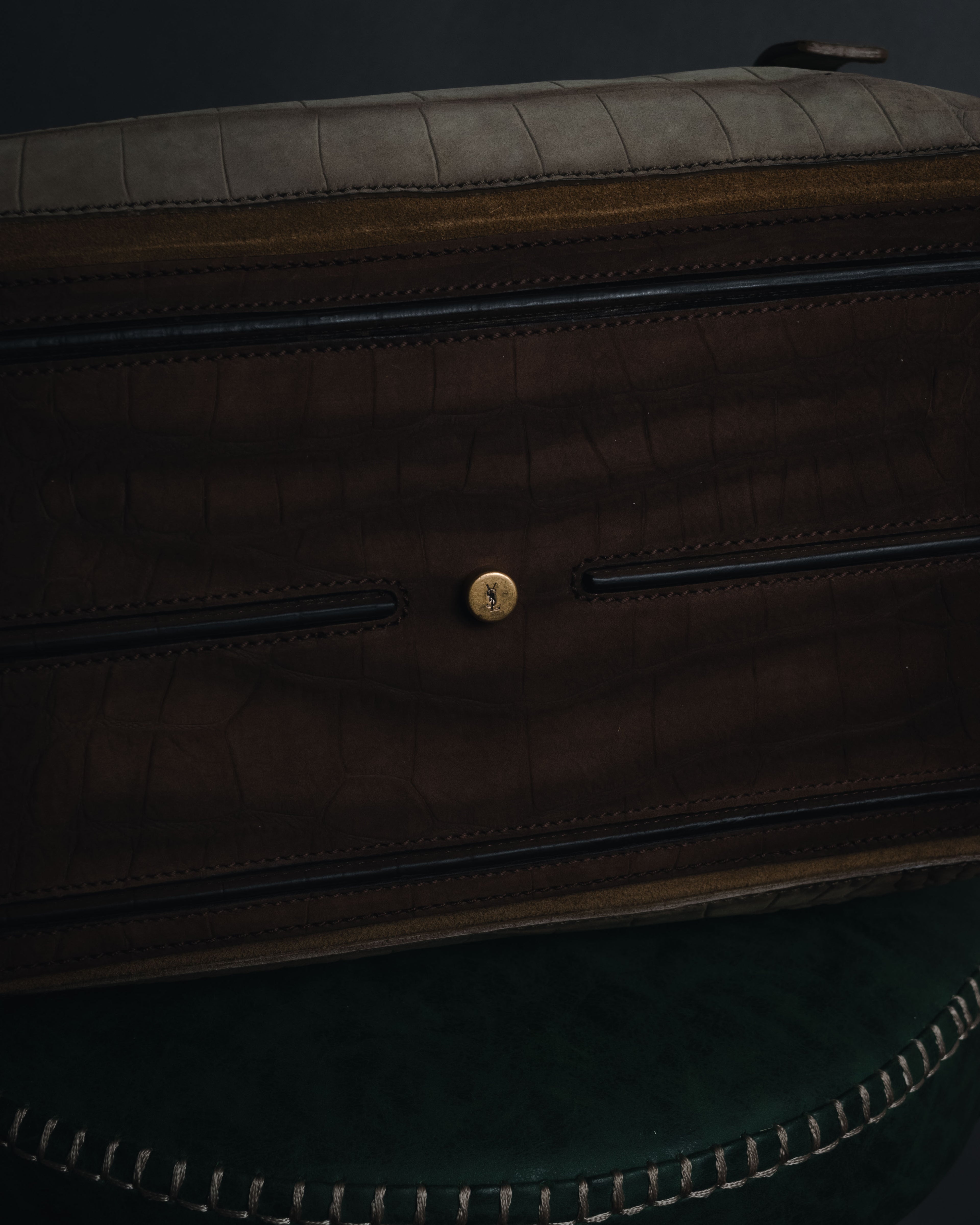 –SPECIAL– "YVES SAINT LAURENT"
2008-2012 Croc embossed suede muse two bag