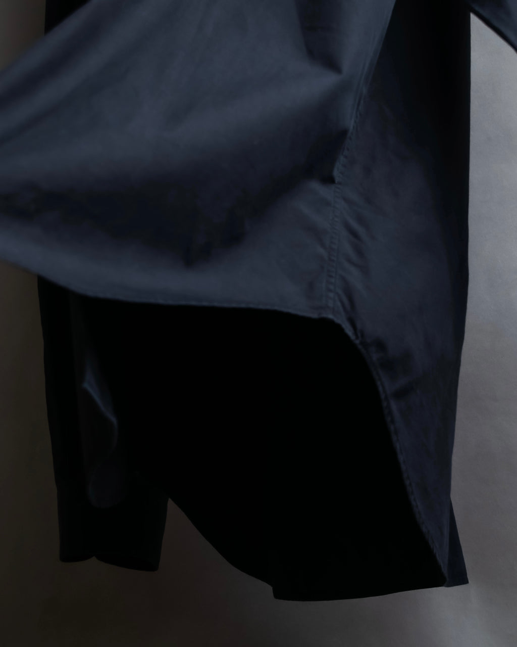 "Yohji Yamamoto COSTUME d’HOMME" Minimal detail cotton poplin black shirt
