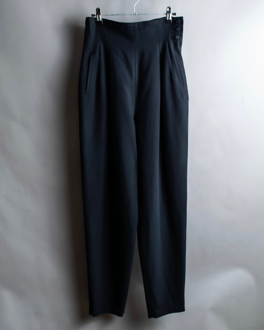 "TOKUKO 1er VOL" Side button fastener design high waist tapered slacks