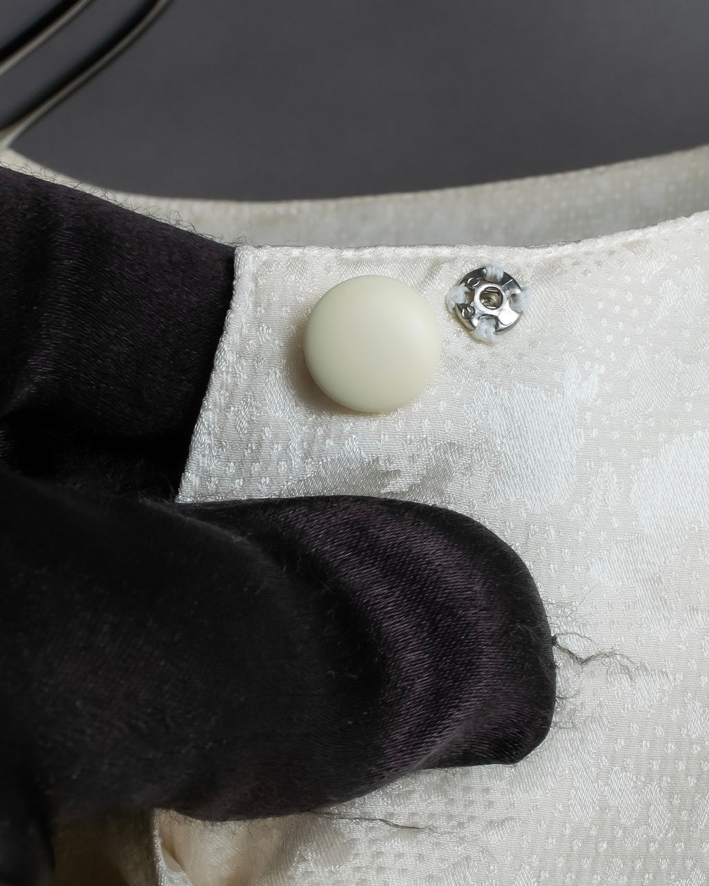 "Christian Dior" Shiny off-white shirt