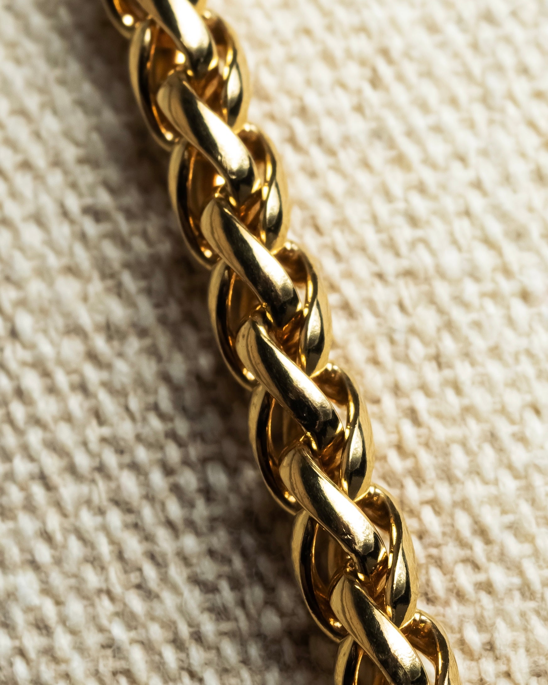 "YVES SAINT LAURENT" Vintage drop motif gold chain necklace