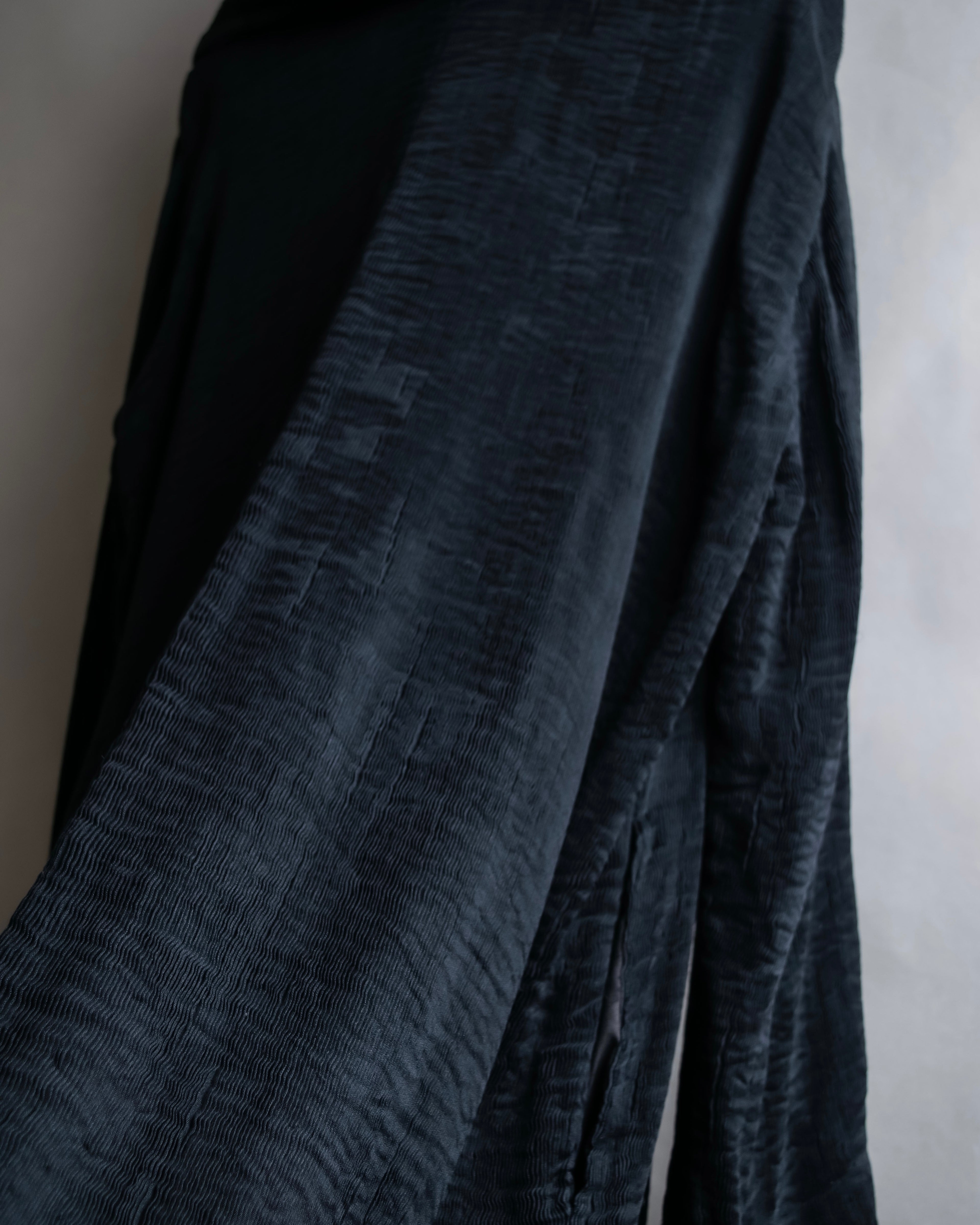 "ISSEY MIYAKE PERMANENT" Large shawl collar silk long cardigan