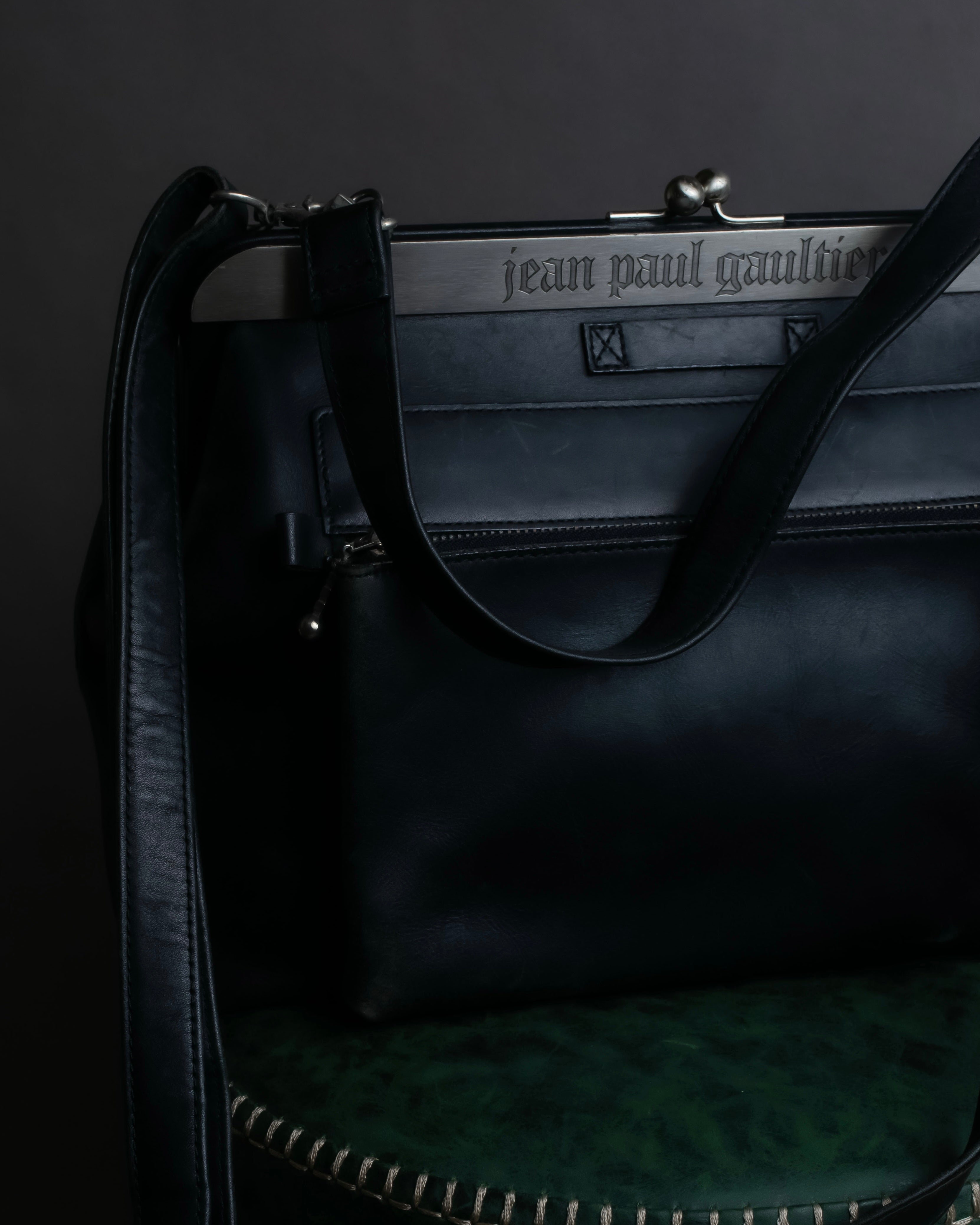 "JEAN PAUL GAULTIER" Logo engraved clasp frame 2way leather bag