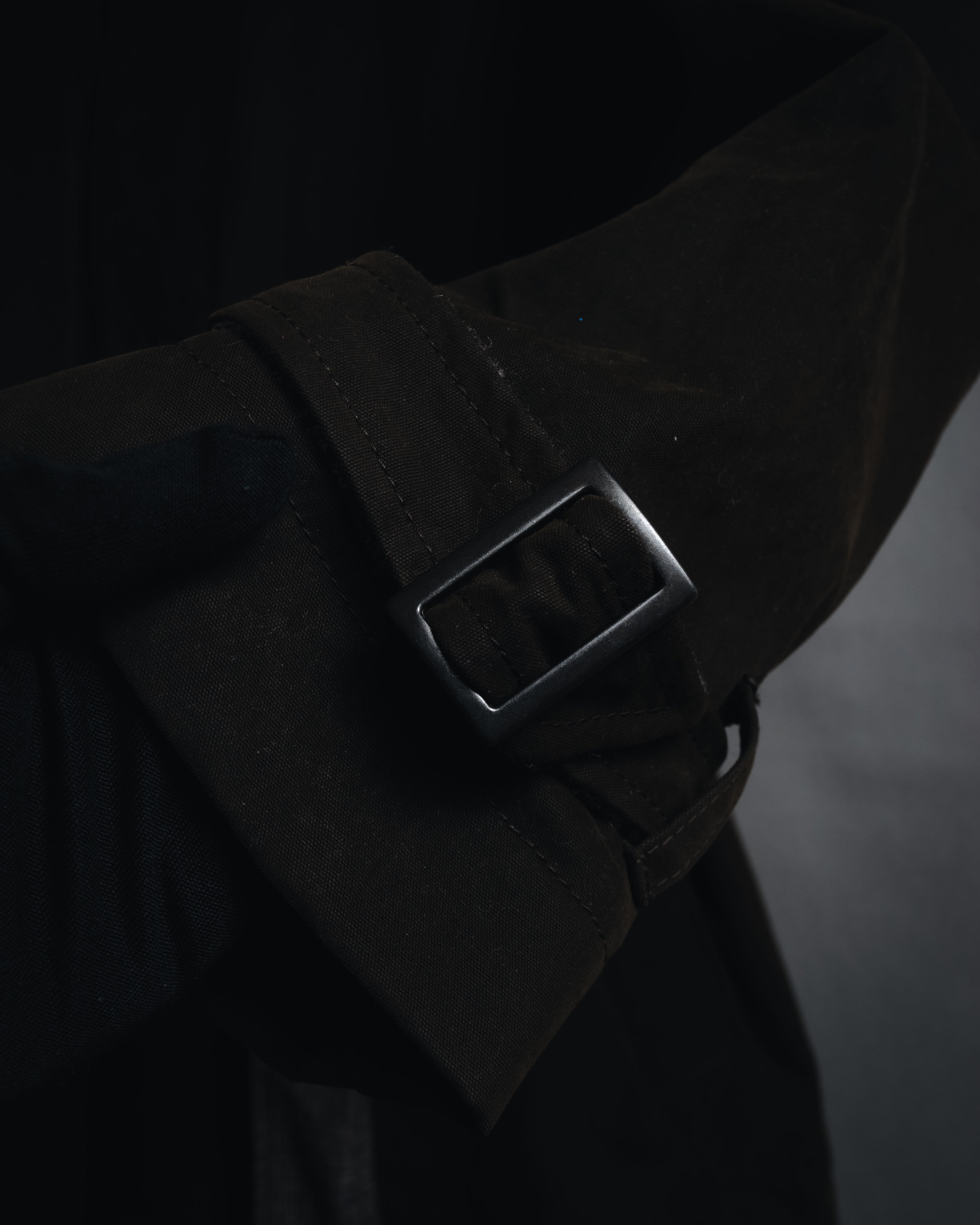 "DOLCE & GABBANA" 00’s resin coated patch detail belted coat