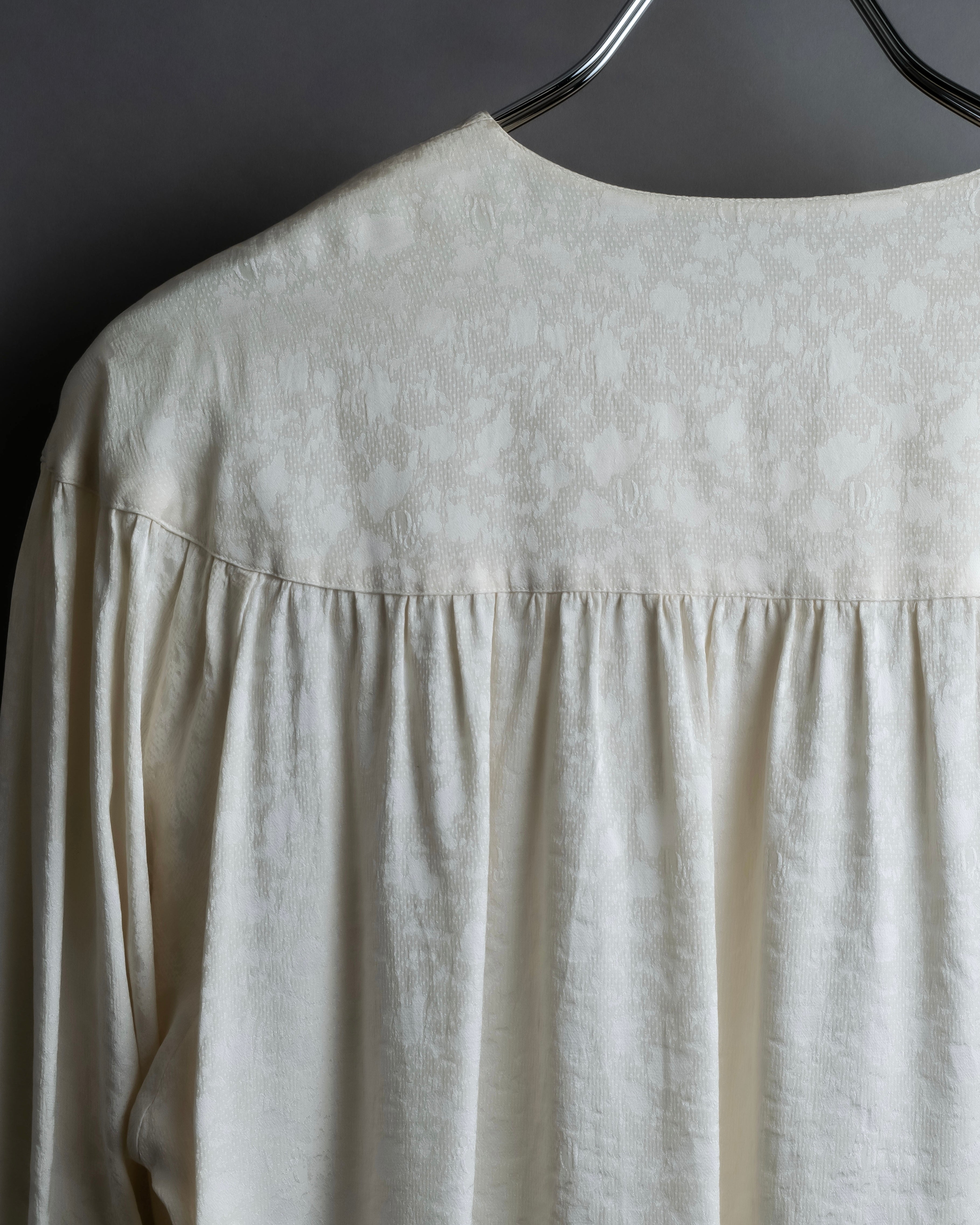 "Christian Dior" Shiny off-white shirt