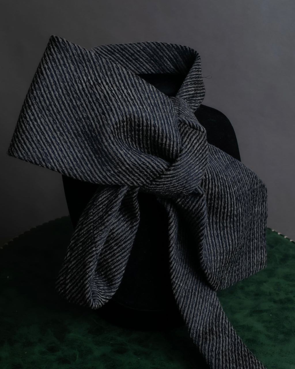 "GIORGIO ARMANI" Diagonal ridge pattern brushed necktie