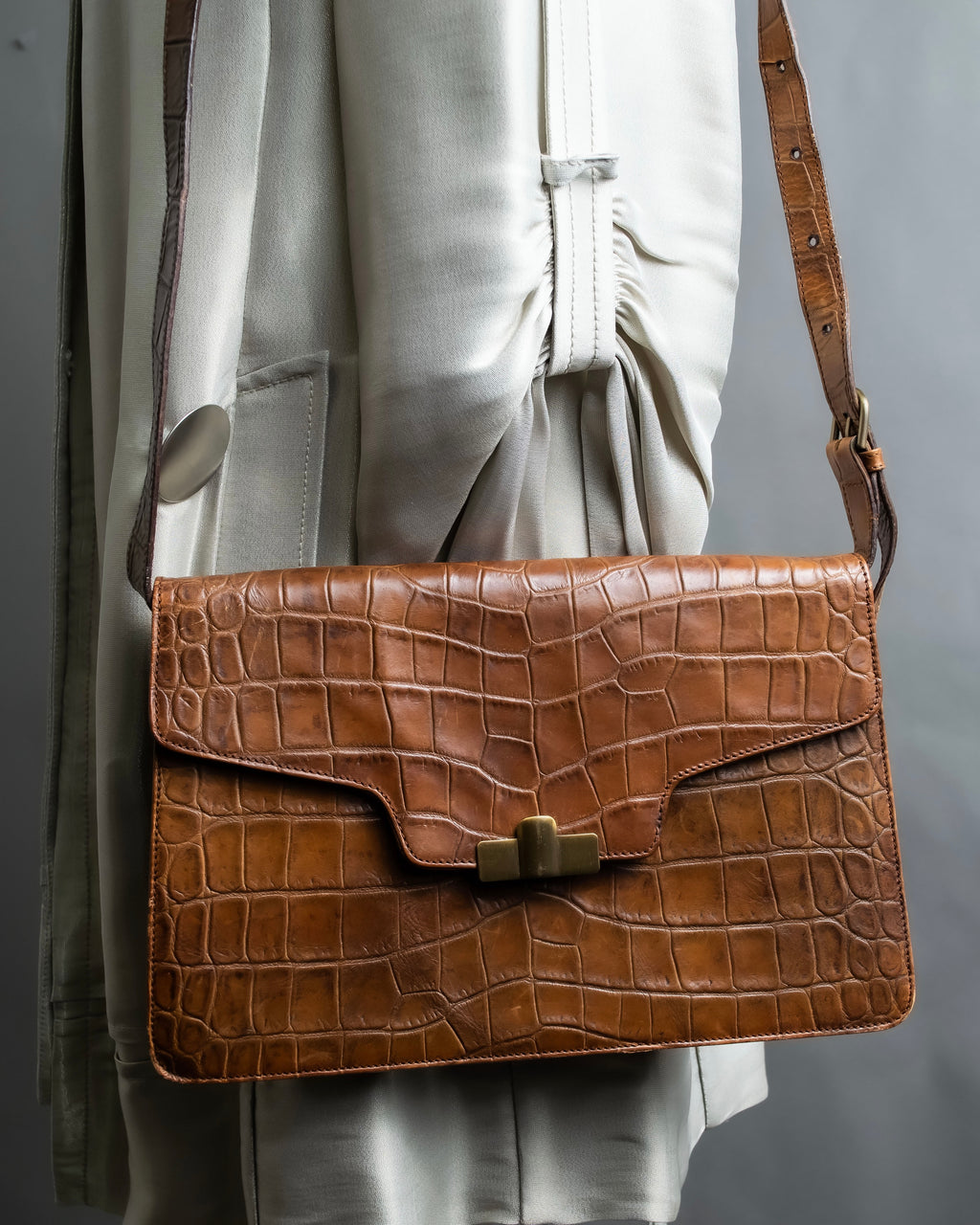 "GIORGIO ARMANI" crocodile leather box shoulder bag