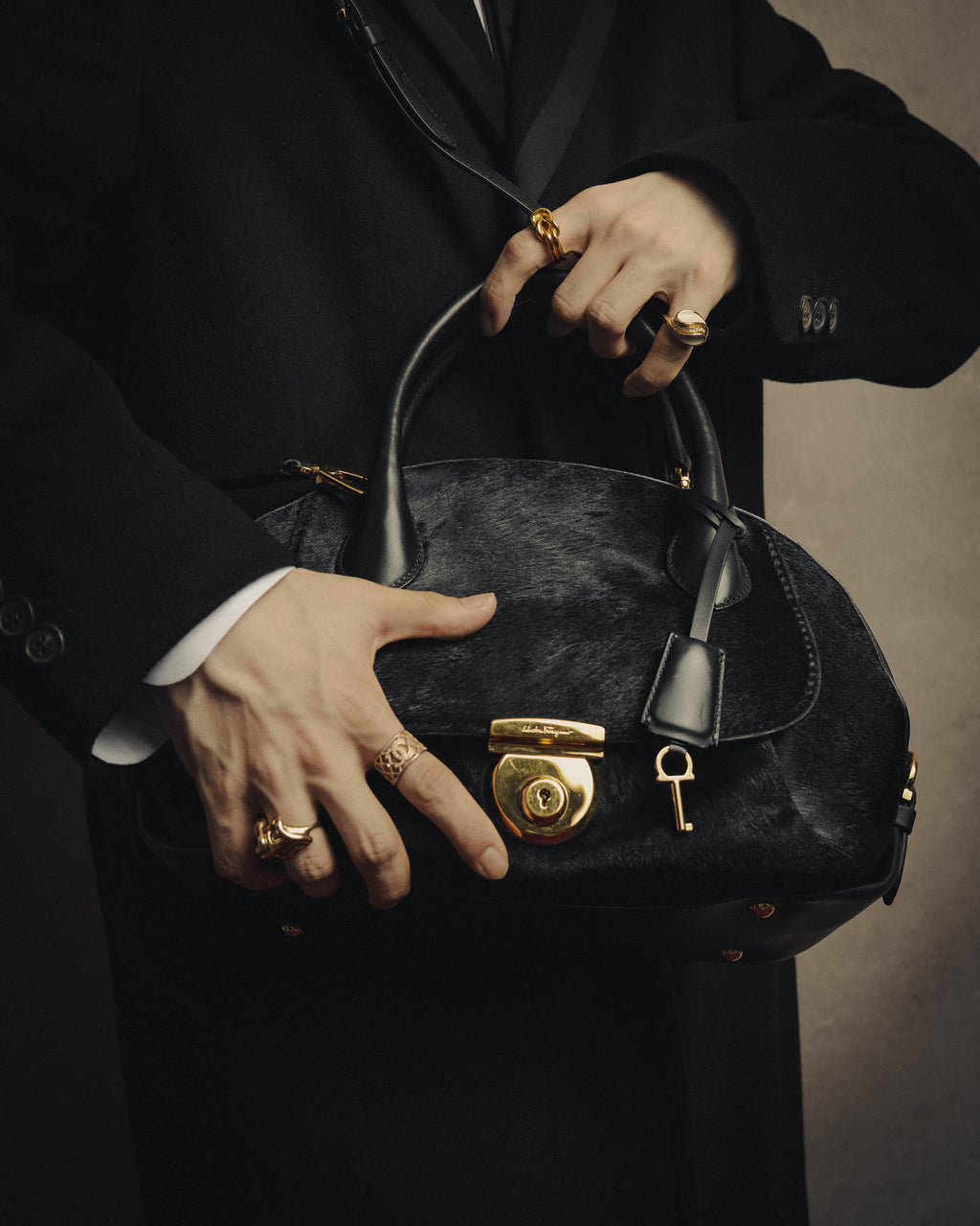 -SPECIAL- “Salvatore Ferragamo“ 90's-00's Gancini pony hair and leather dual-way boston bag