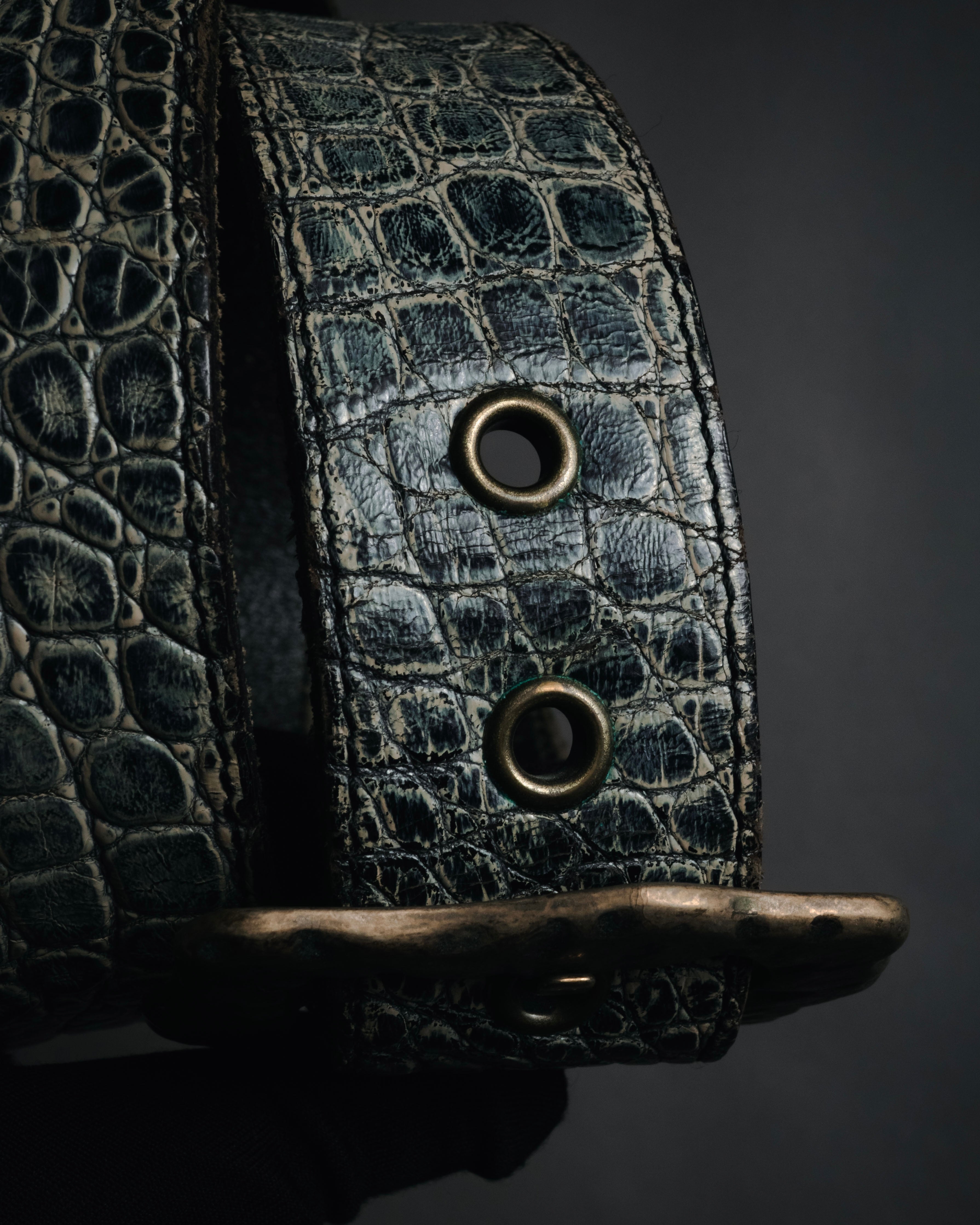 "DOLCE & GABBANA" 2003-08 Distressed croc-embossed hammered buckle belt