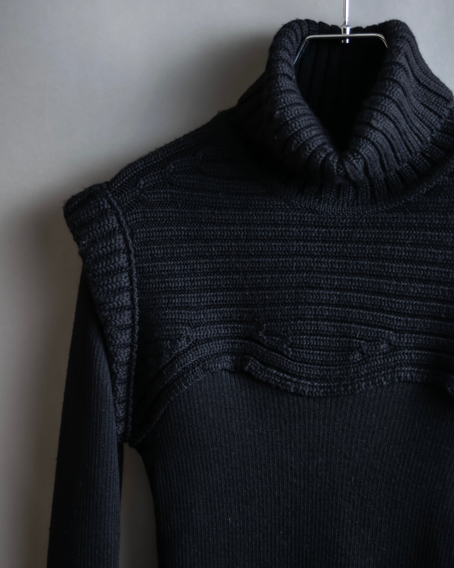 "FENDI" Bustier docking shape ribbed turtleneck knit