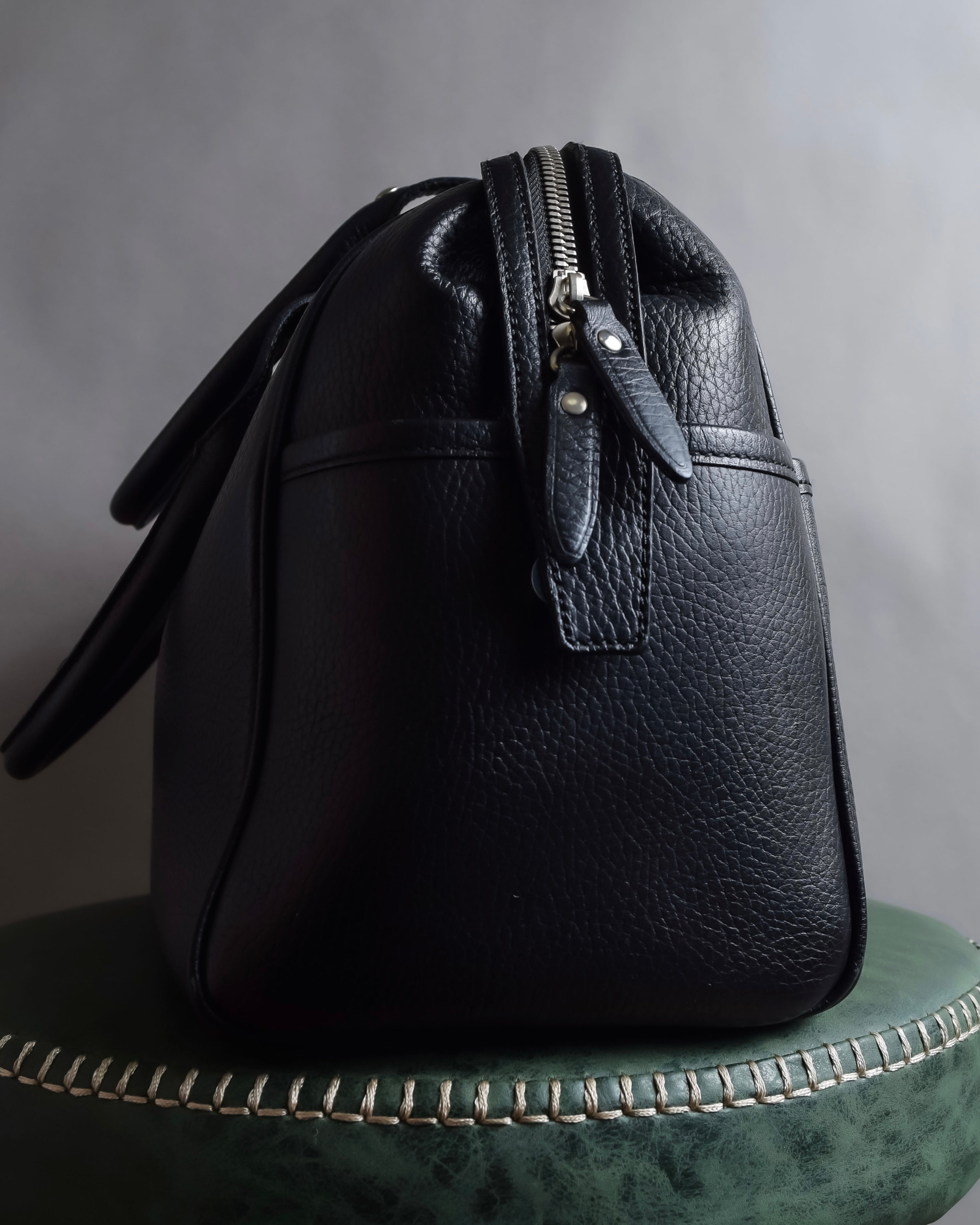 "BURBERRY" Refined design mini Boston leather bag