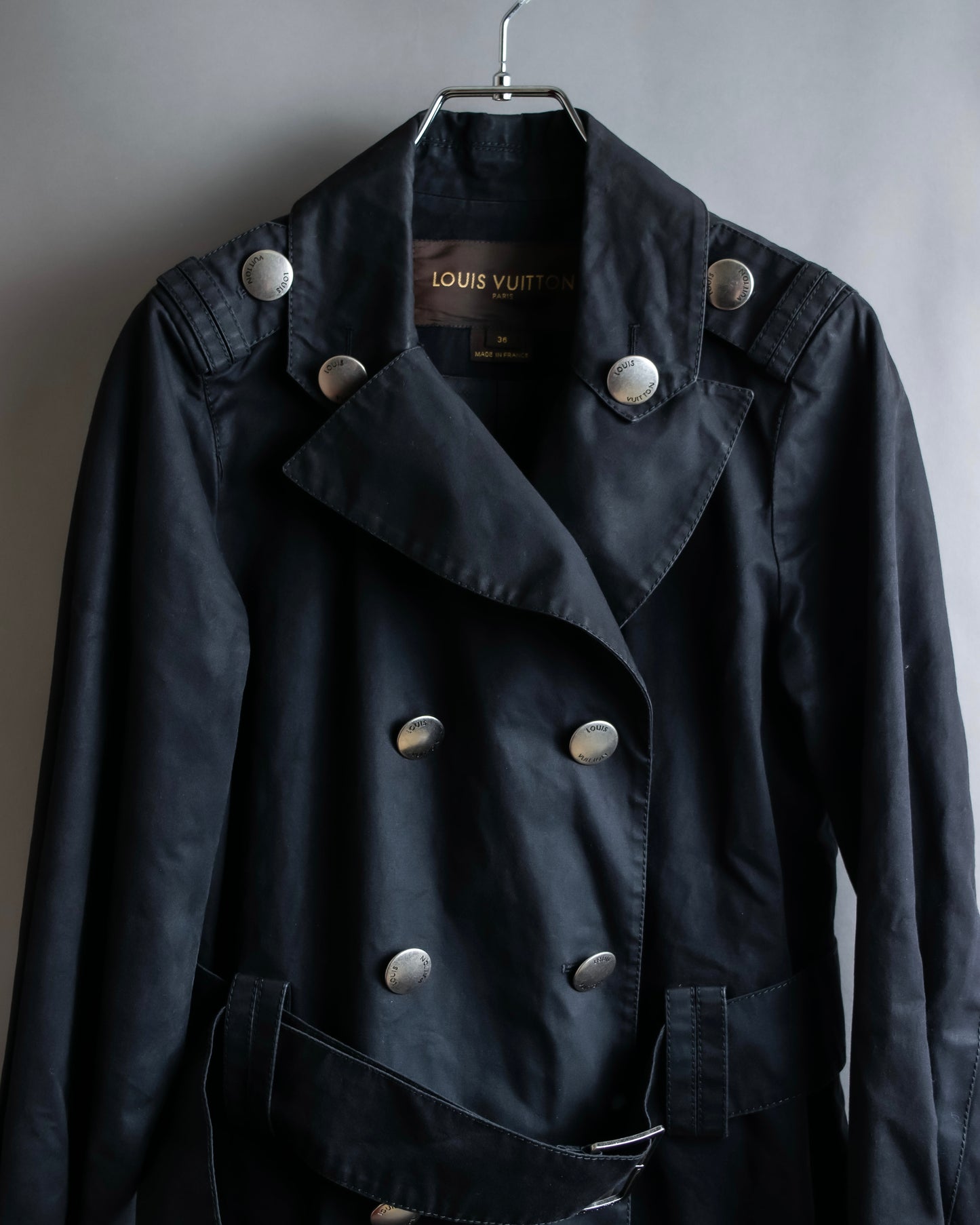 "LOUIS VUITTON" Metal button detailing belted trench coat