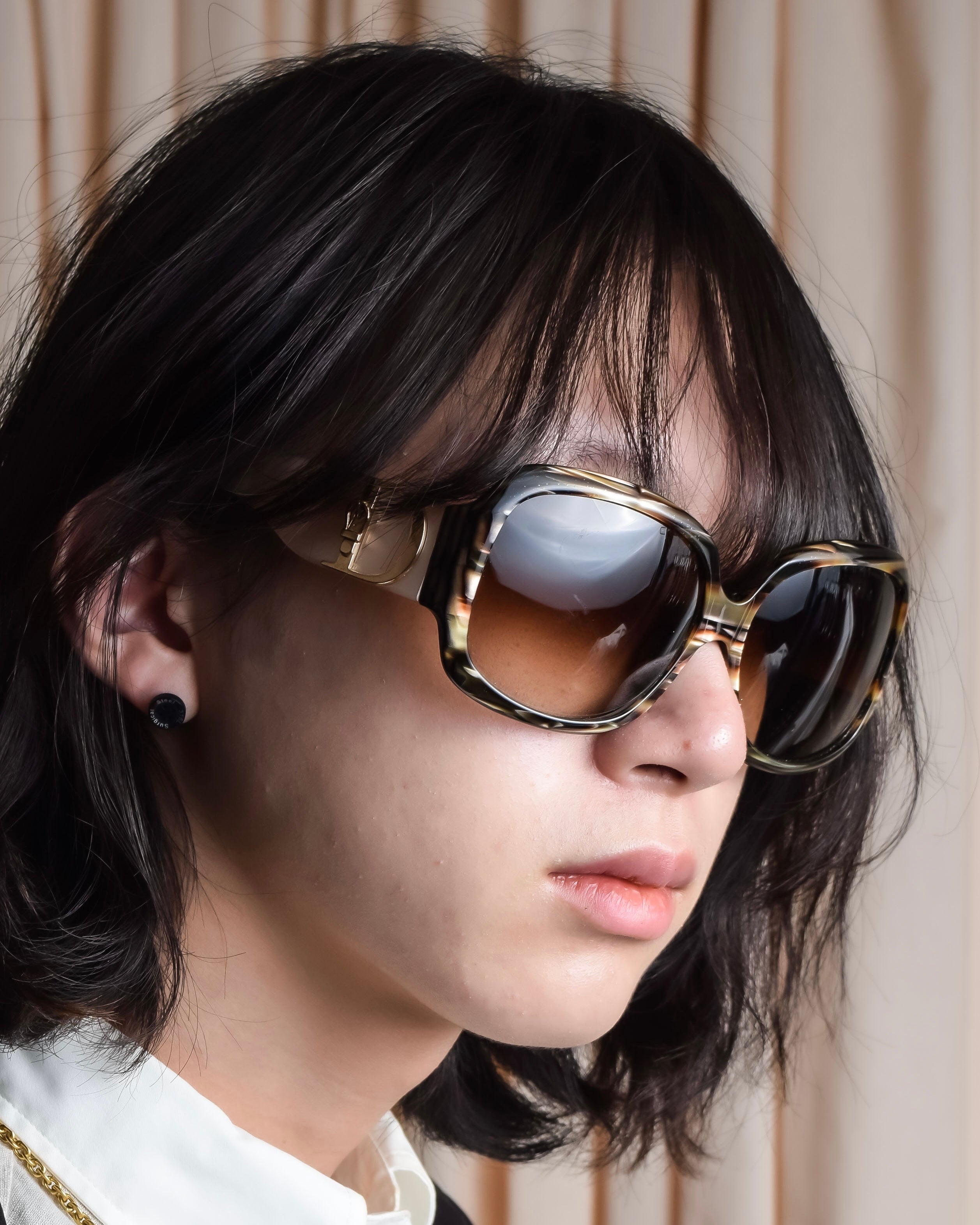 "Christian Dior" Tortoiseshell buckle detail sunglasses