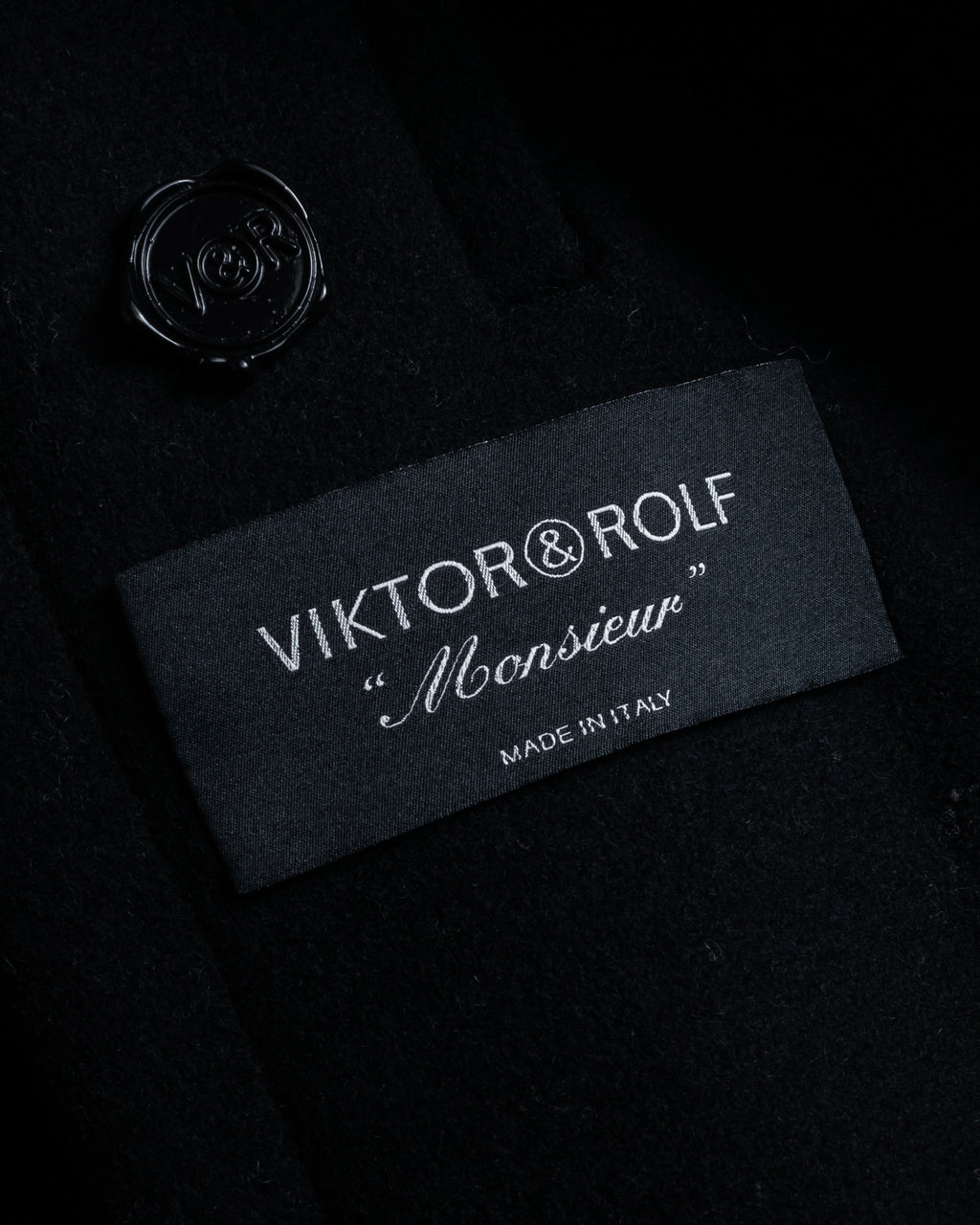 "VIKTOR&ROLF" Sculptural lapel melton coat