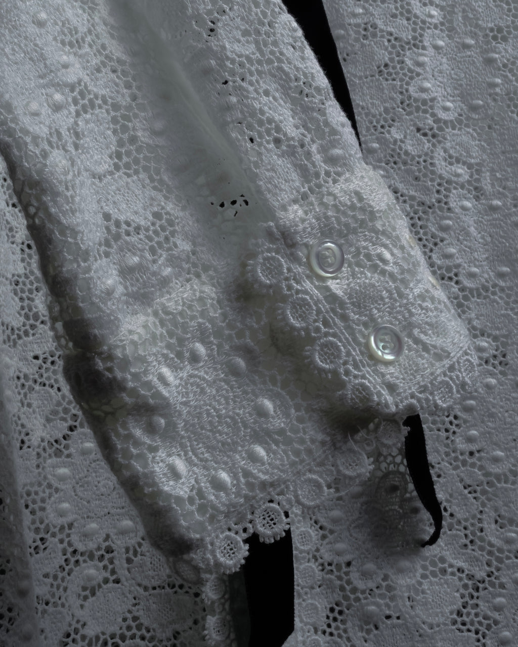 "GUCCI" Michele period floral lace design bow tie shirt