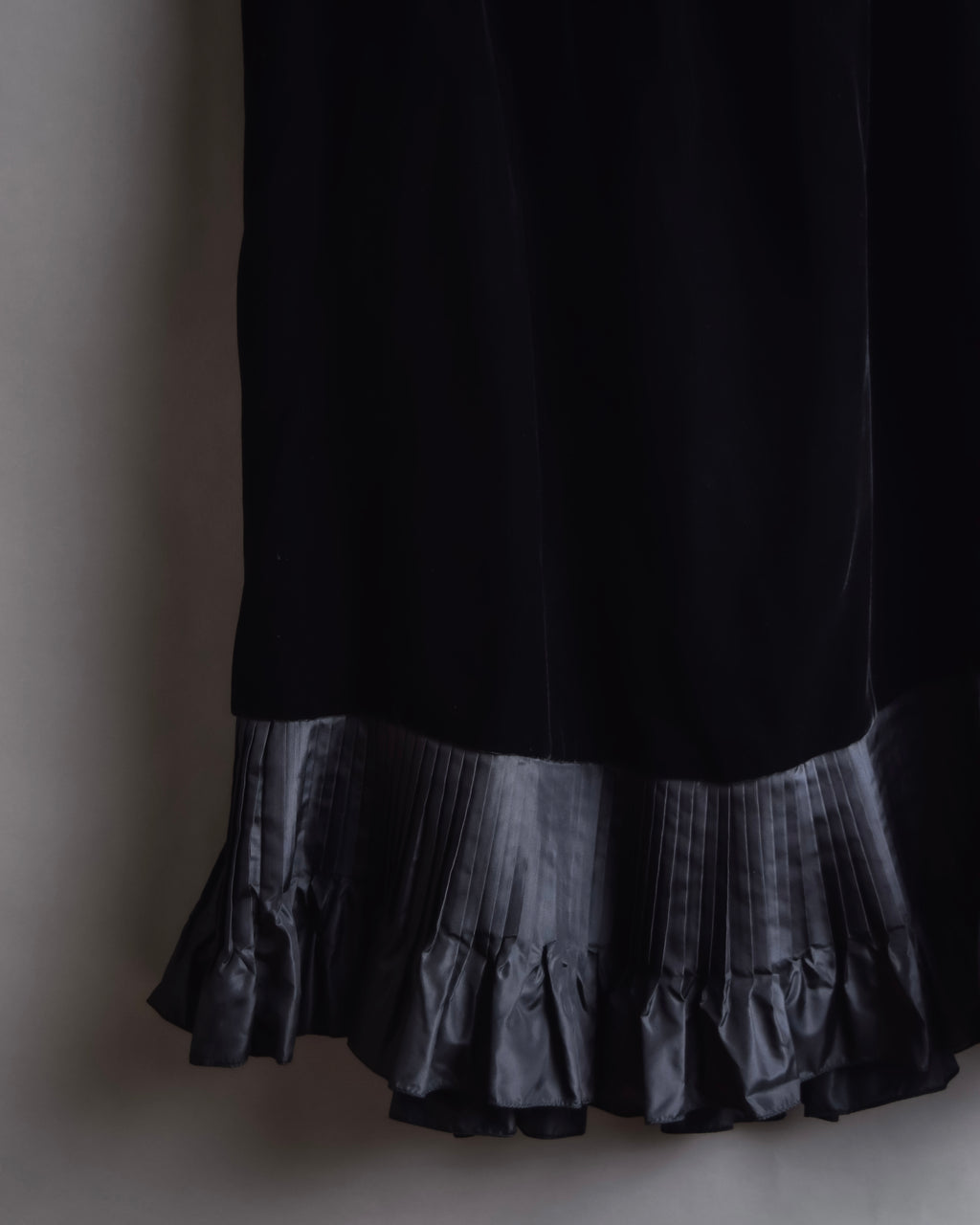 "CELINE" Pleated satin hem velvet flare skirt