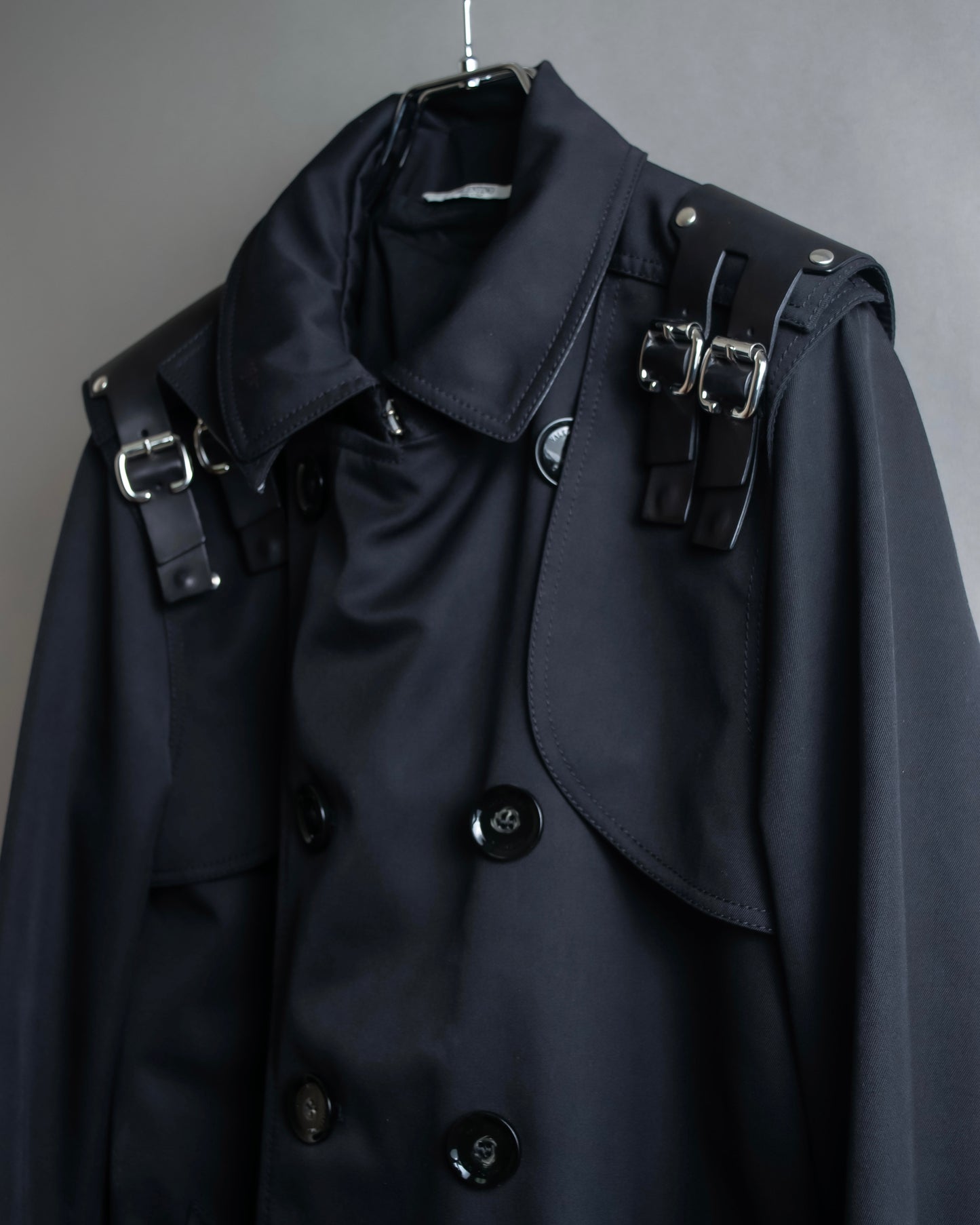 "VALENTINO" Belt docking design leather switching trench coat