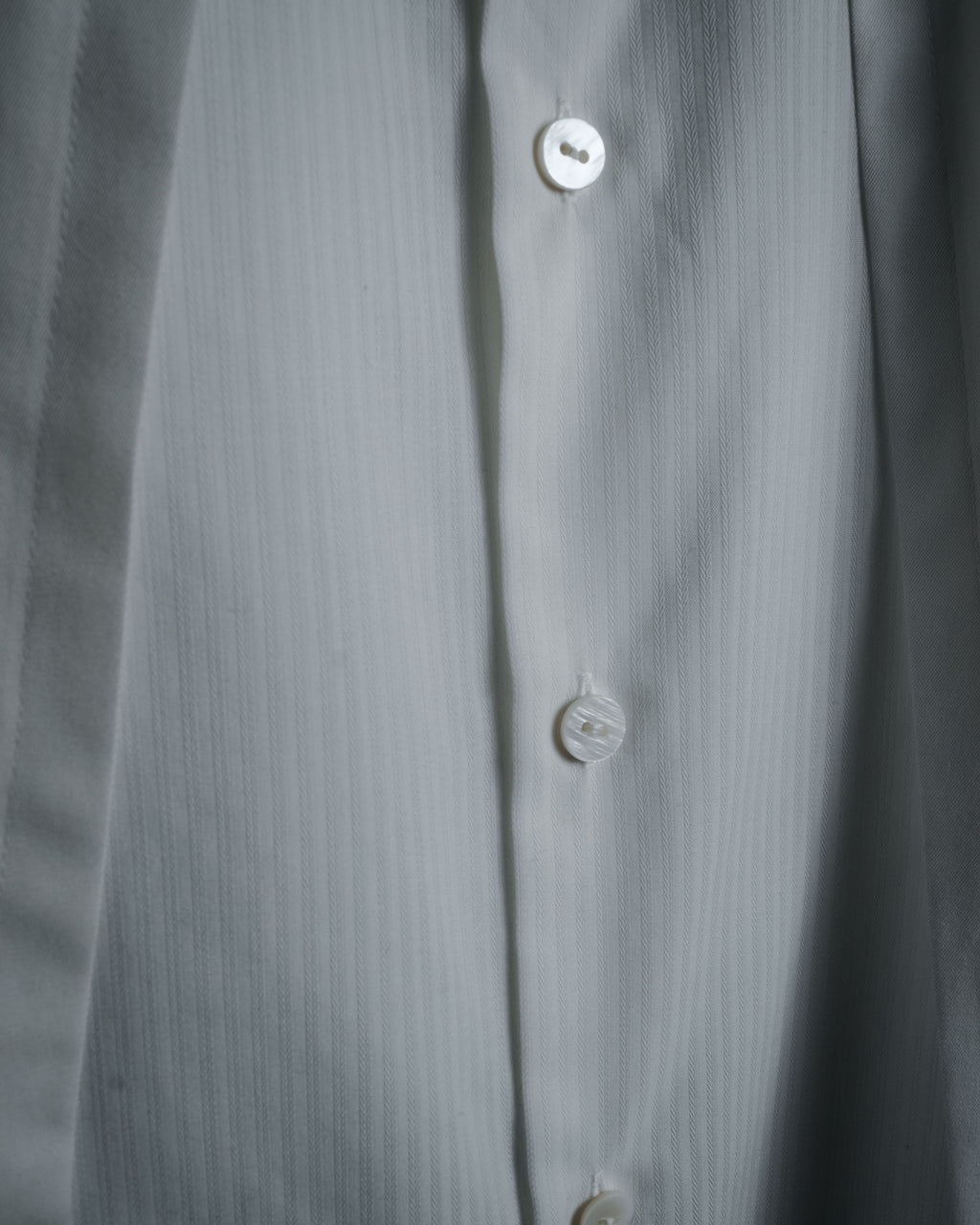 –SPECIAL– "BALENCIAGA" 2005-06’s Round collar chin tab paneled dress shirt