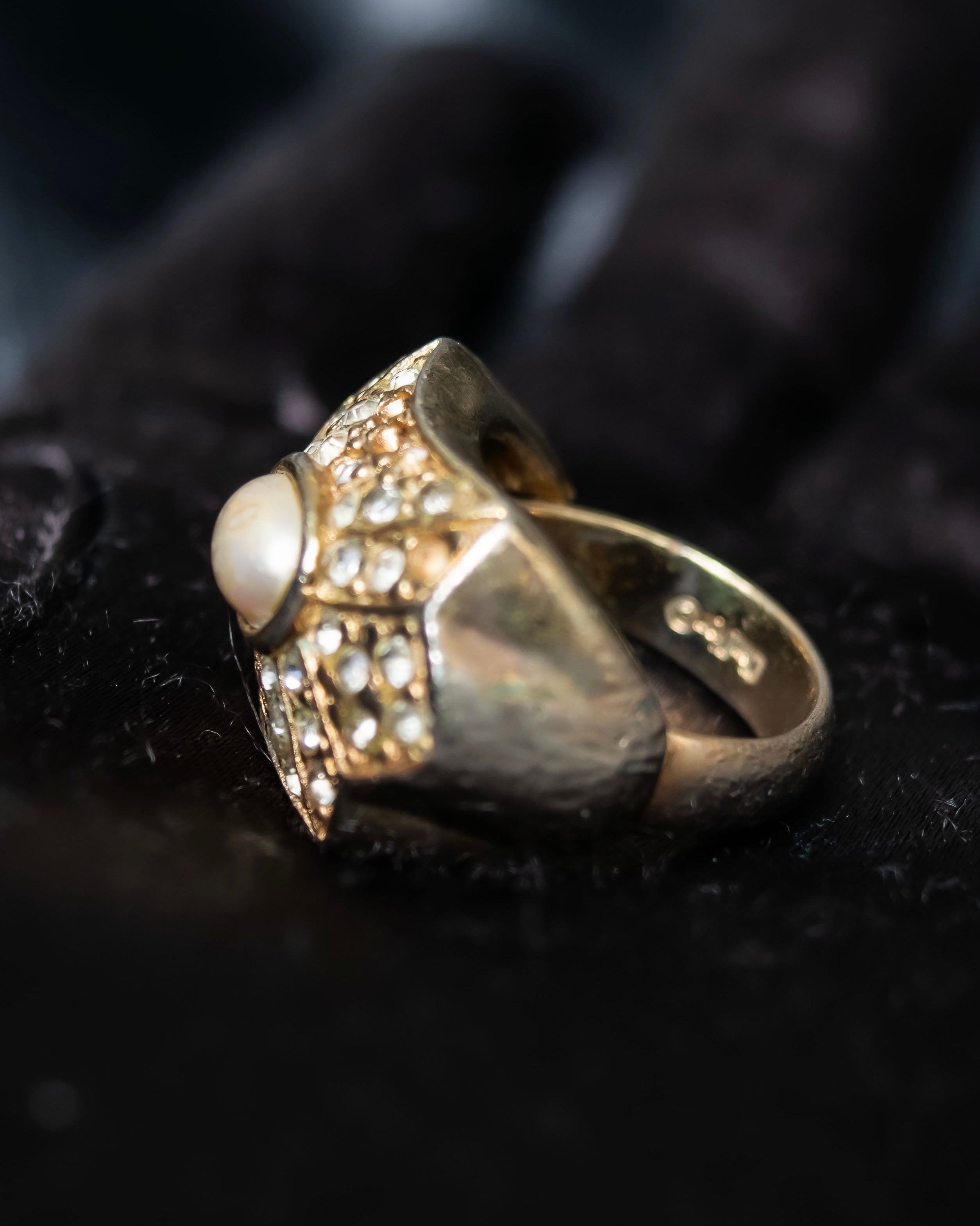 “Dior” Star-shaped pearl gold ring