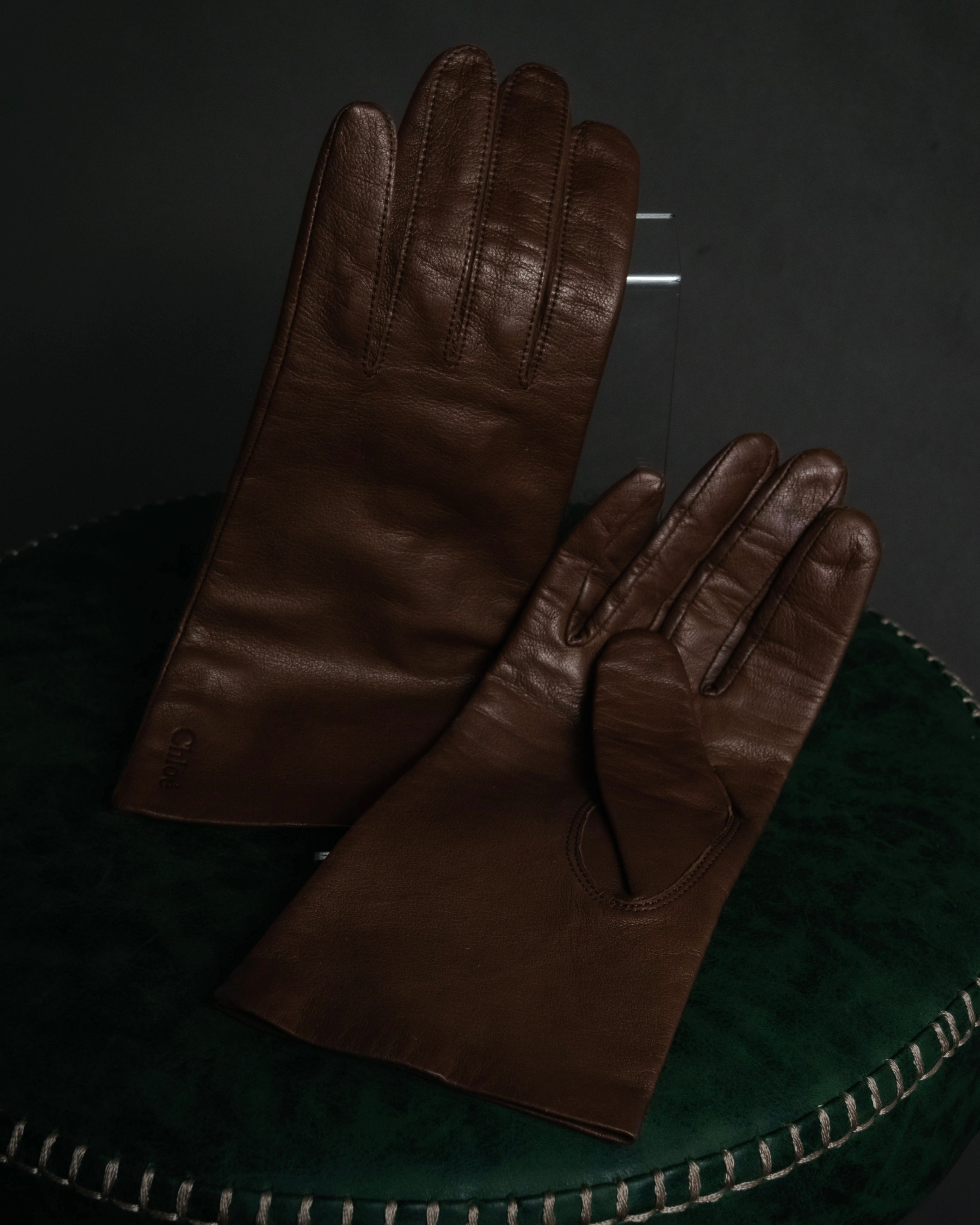 “Chloé” 2000’s Pittards leather minimalist gloves