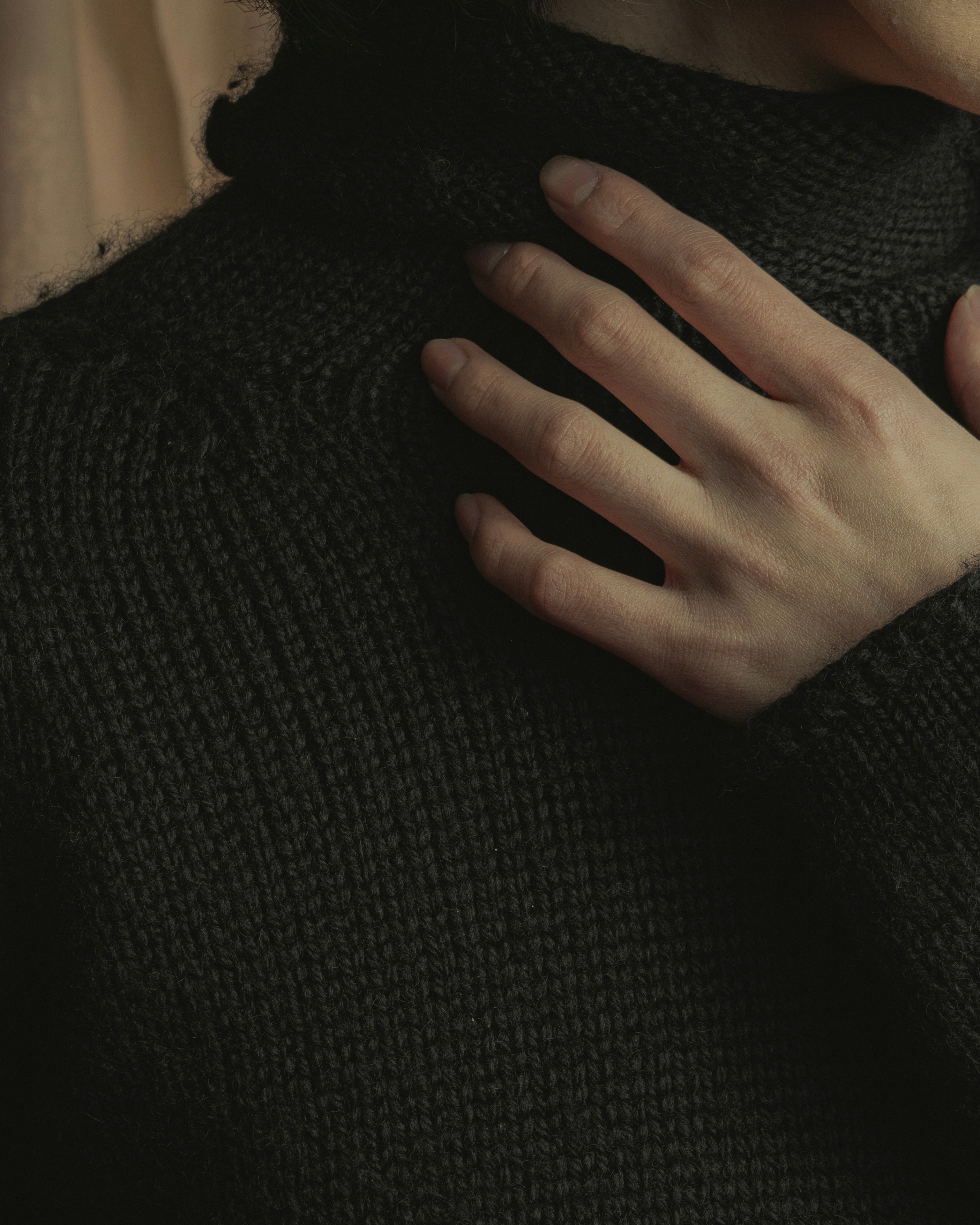 "Y’s" 17AW textured turtleneck knit sweater