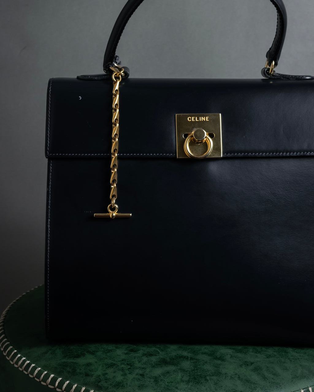 "CELINE" 80's-90's Square silhouette gold parts design leather hand bag