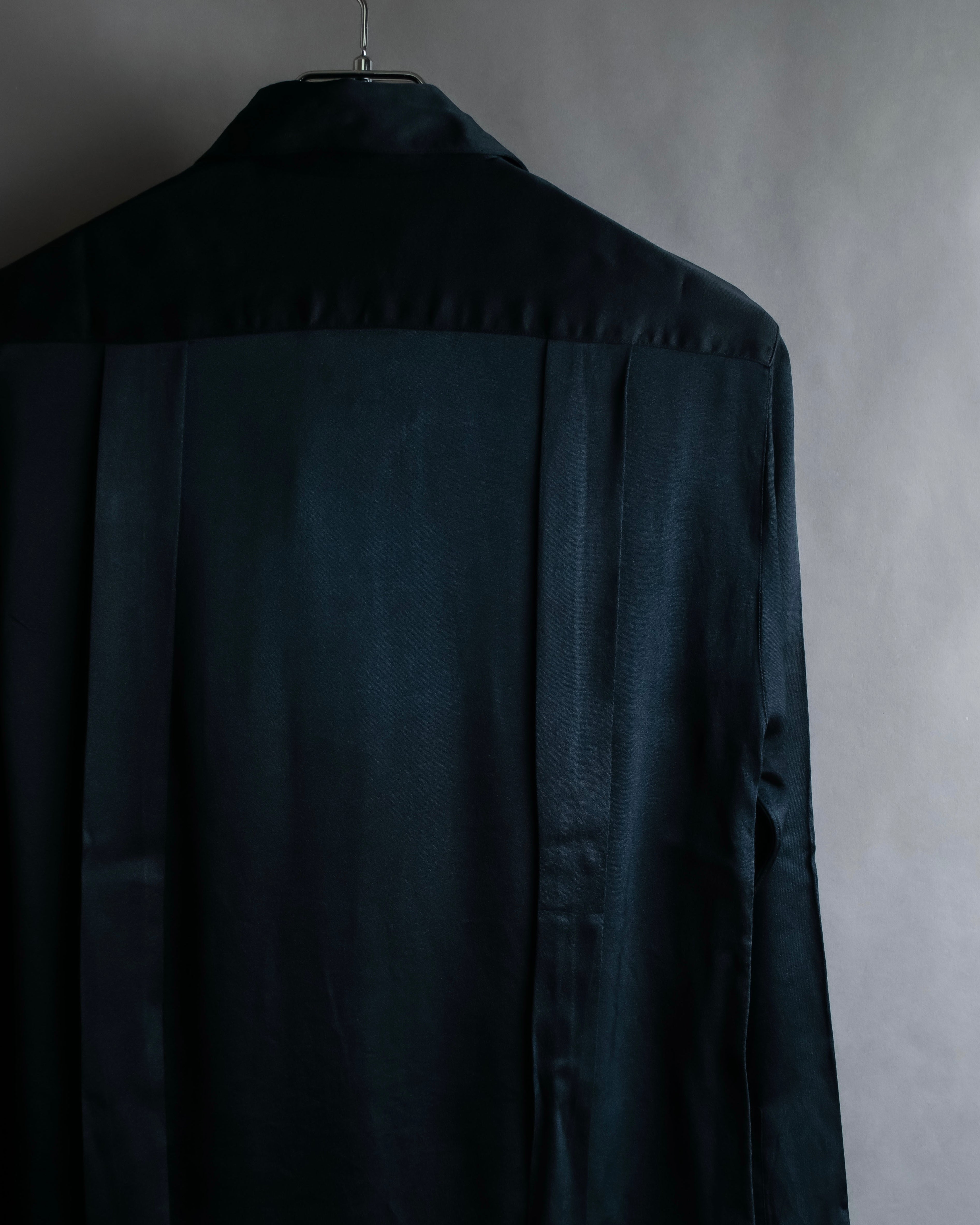 "CHANEL" Coco mark button design black glossy shirt