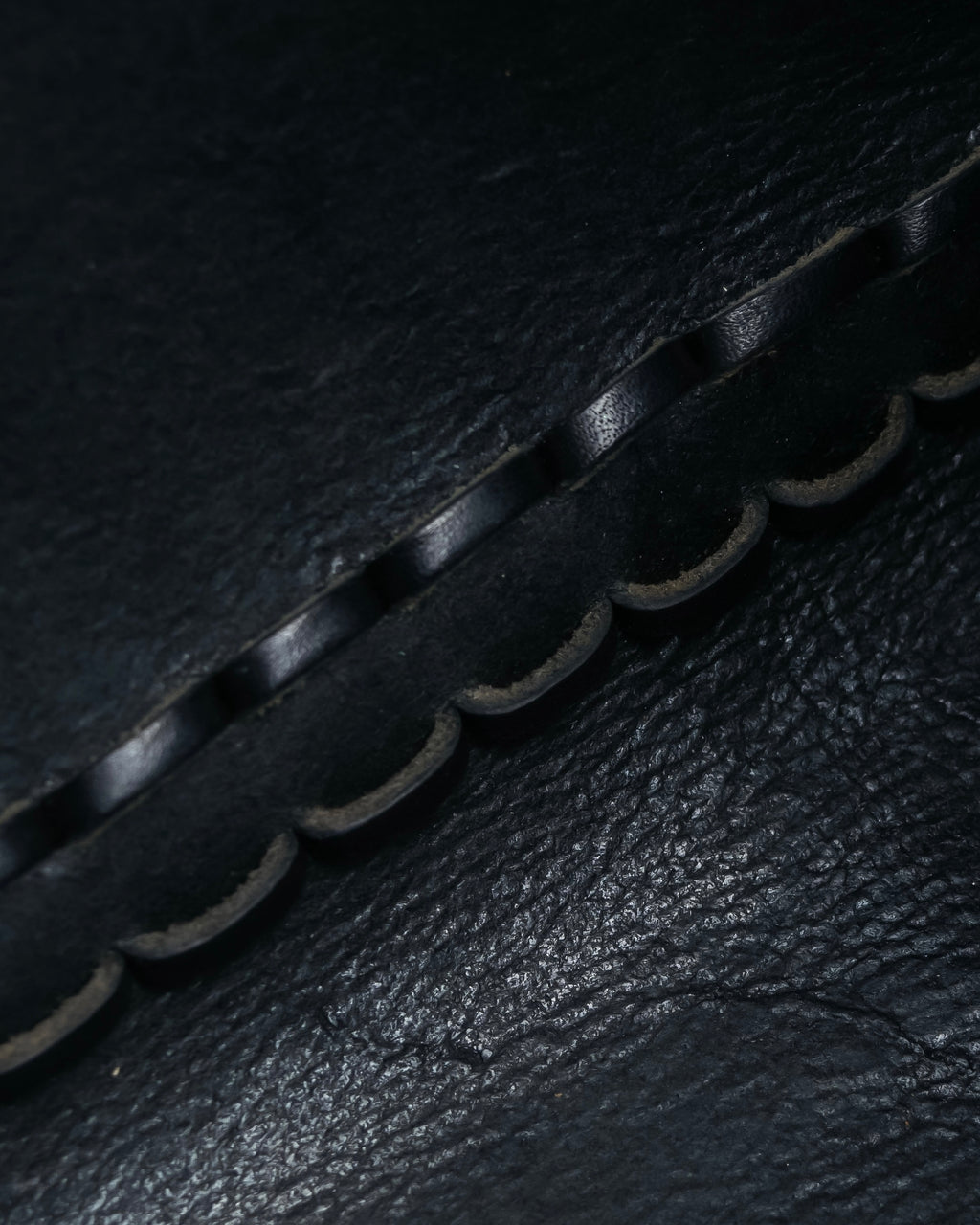 "FENDI" Hand stitched design leather hand bag