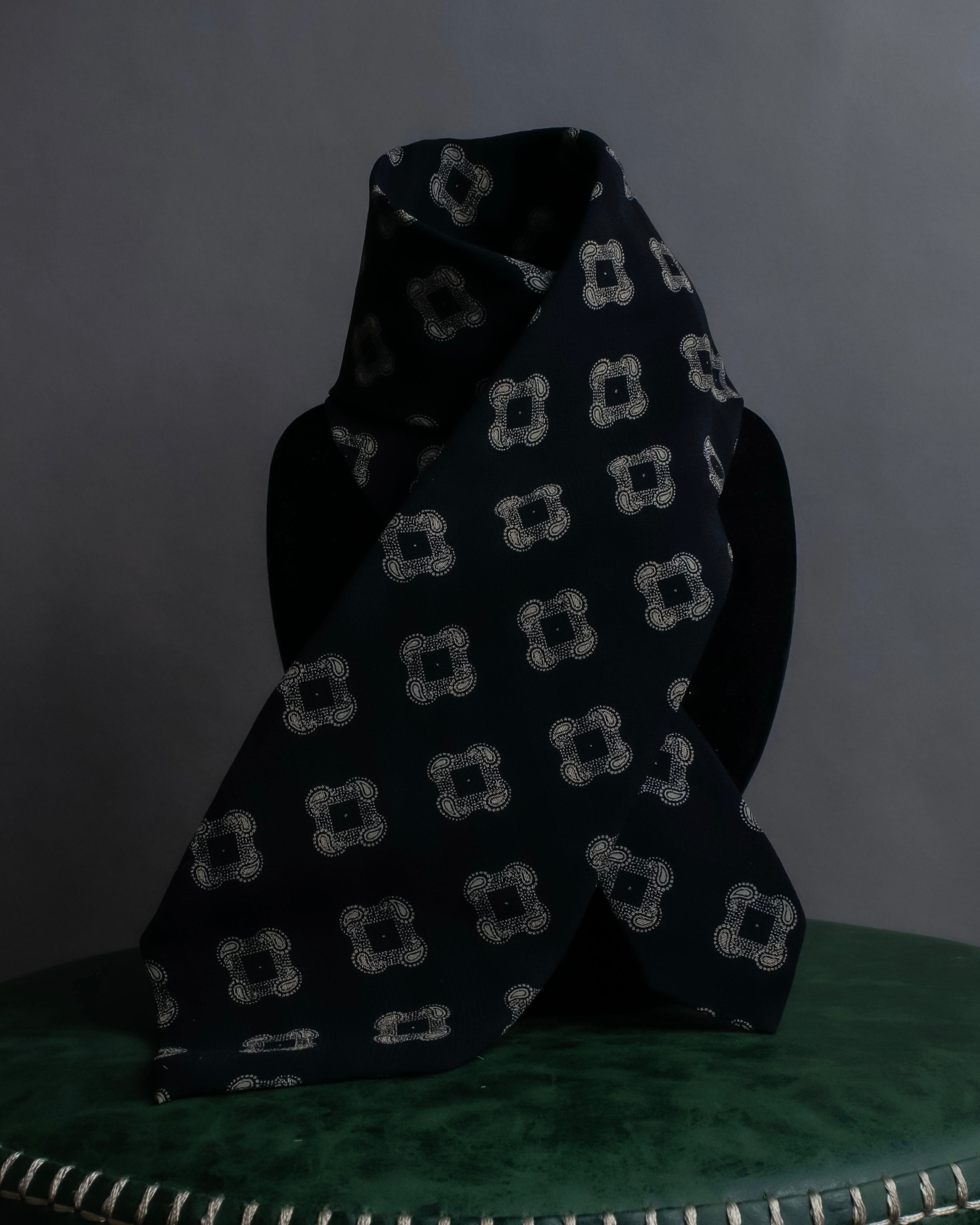 "GIORGIO ARMANI" Paisley pattern silk monotone necktie